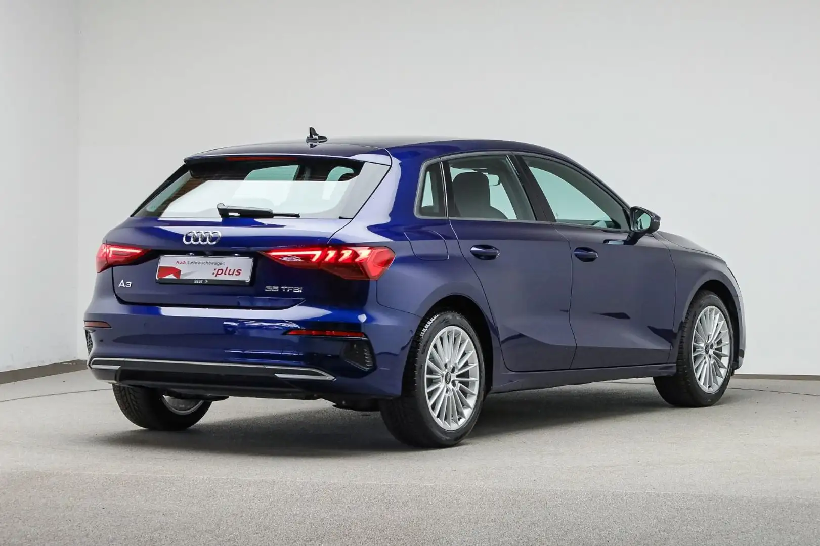Audi A3 35 TFSI advanced*NAVI-PLUS*MATRIX*V Blau - 2