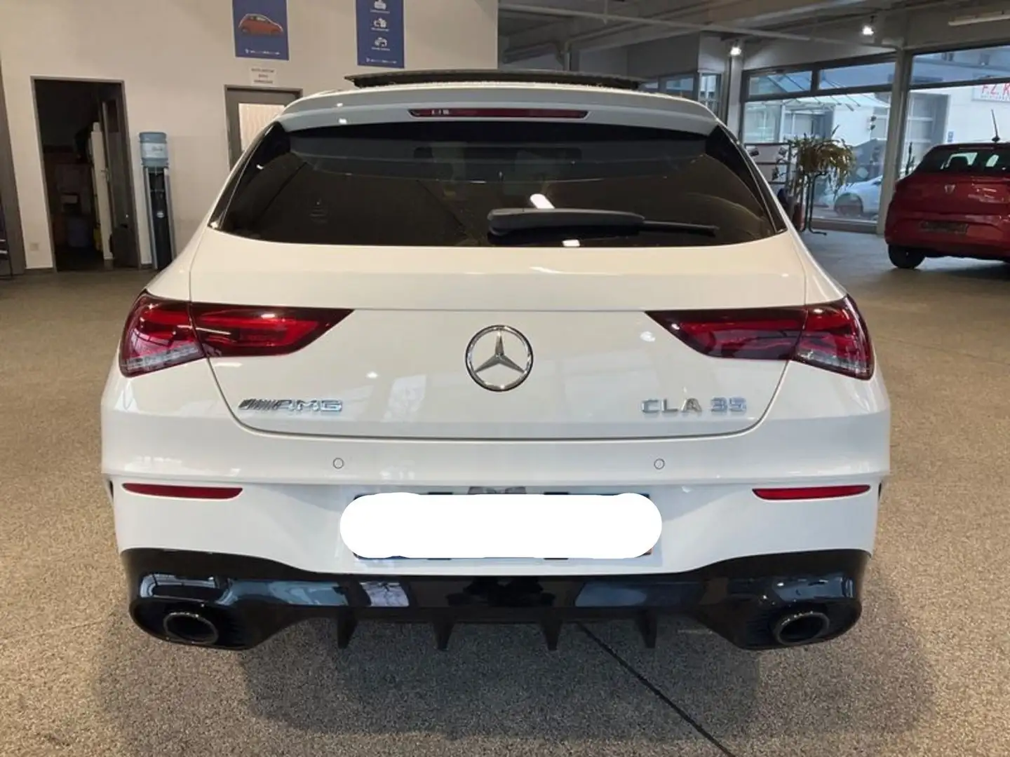 Mercedes-Benz CLA 35 AMG Shooting Brake AMG 4Matic Bílá - 2