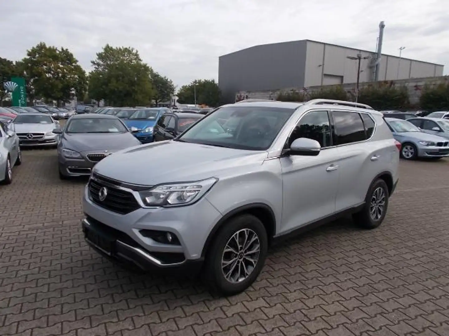 SsangYong Rexton Quarz 2.2 XDi, 4WD, AHK Navi Teilleder Argent - 1