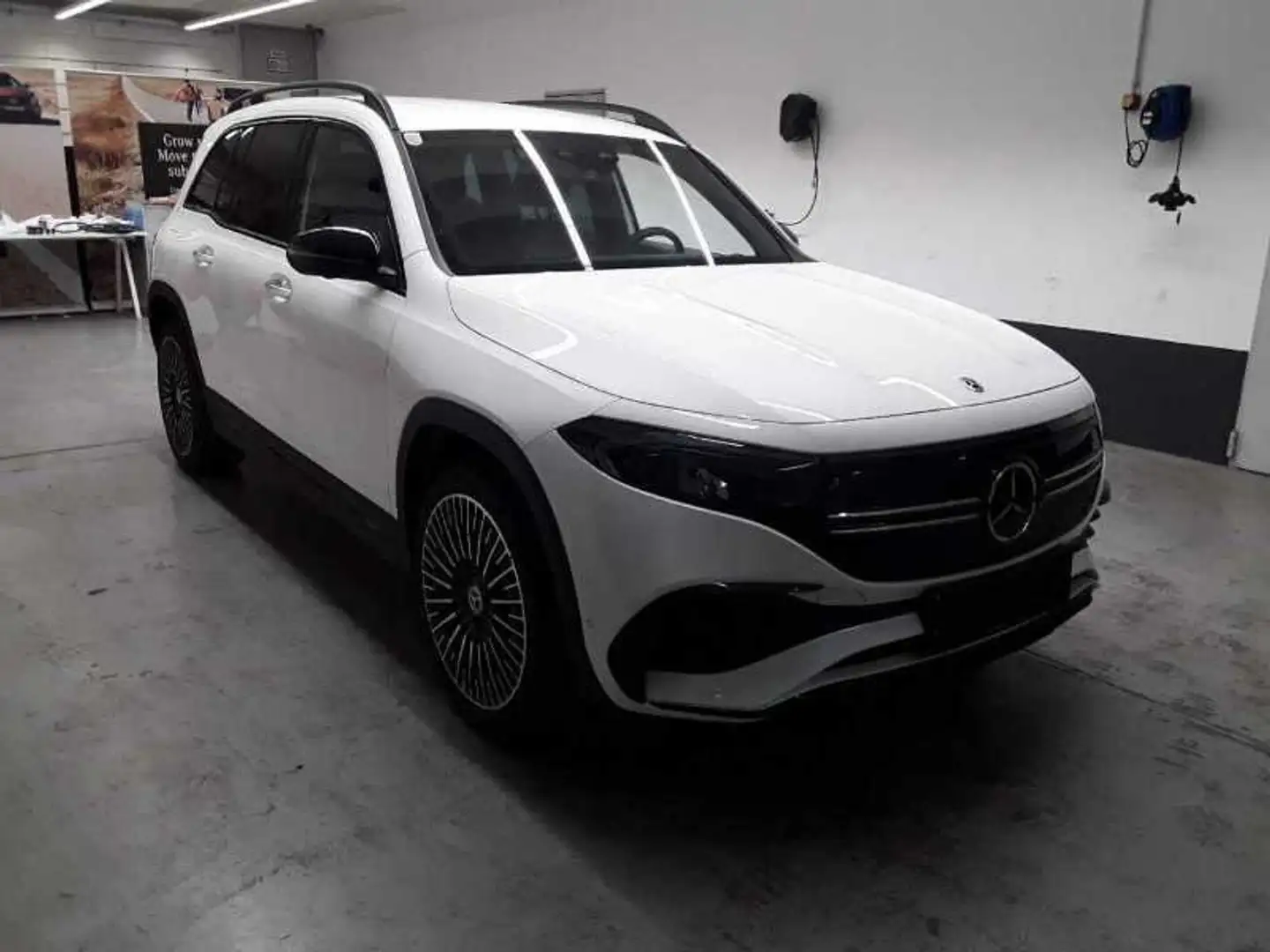 Mercedes-Benz EQB 300 EQB350 AMG Prem DISTRO Night Memo KeyGo 20"Leder Blanc - 2