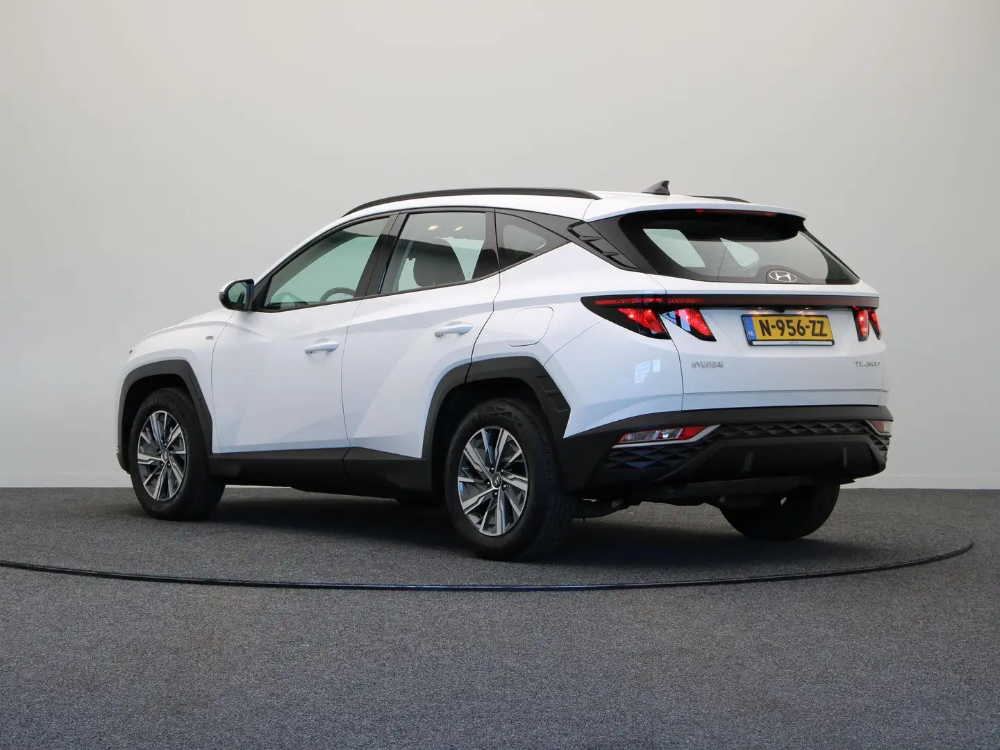 Hyundai TUCSON 1.6 T-GDI MHEV Comfort | Voorstoelen Verwarmd | Cr Blanco - 2