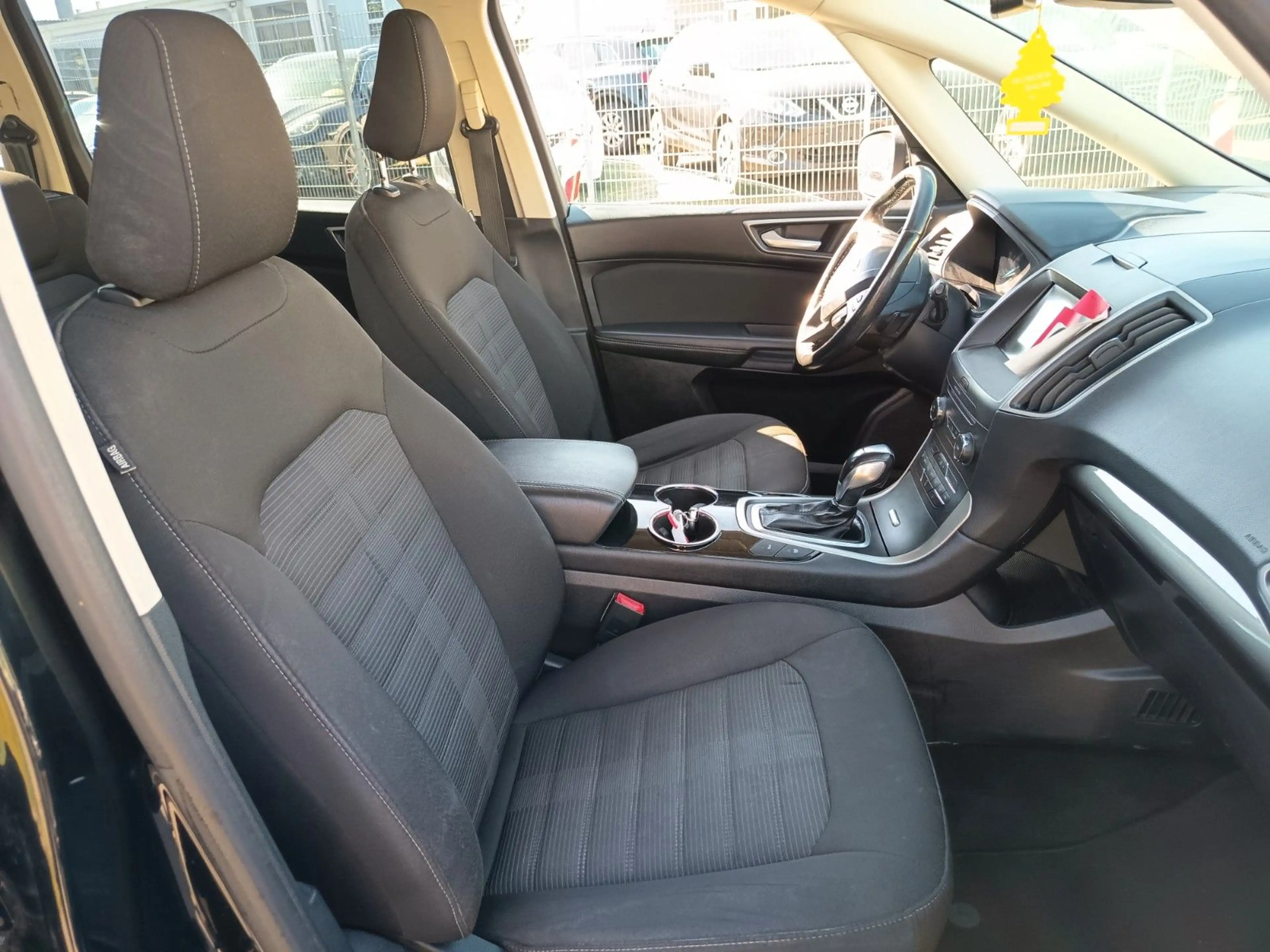 Ford Galaxy Business — photo 12