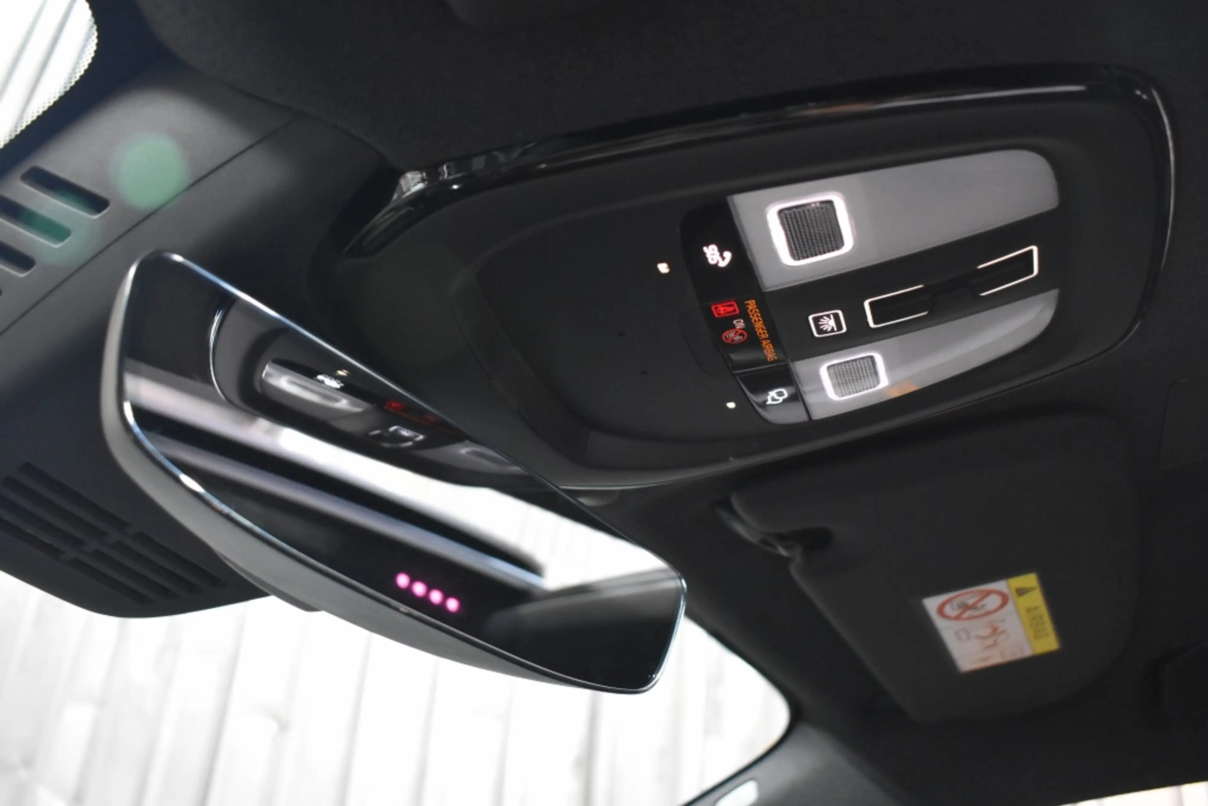 Volvo EX40 Twin Performance 442pk/82kWh Ultra Black Edition | — photo 43