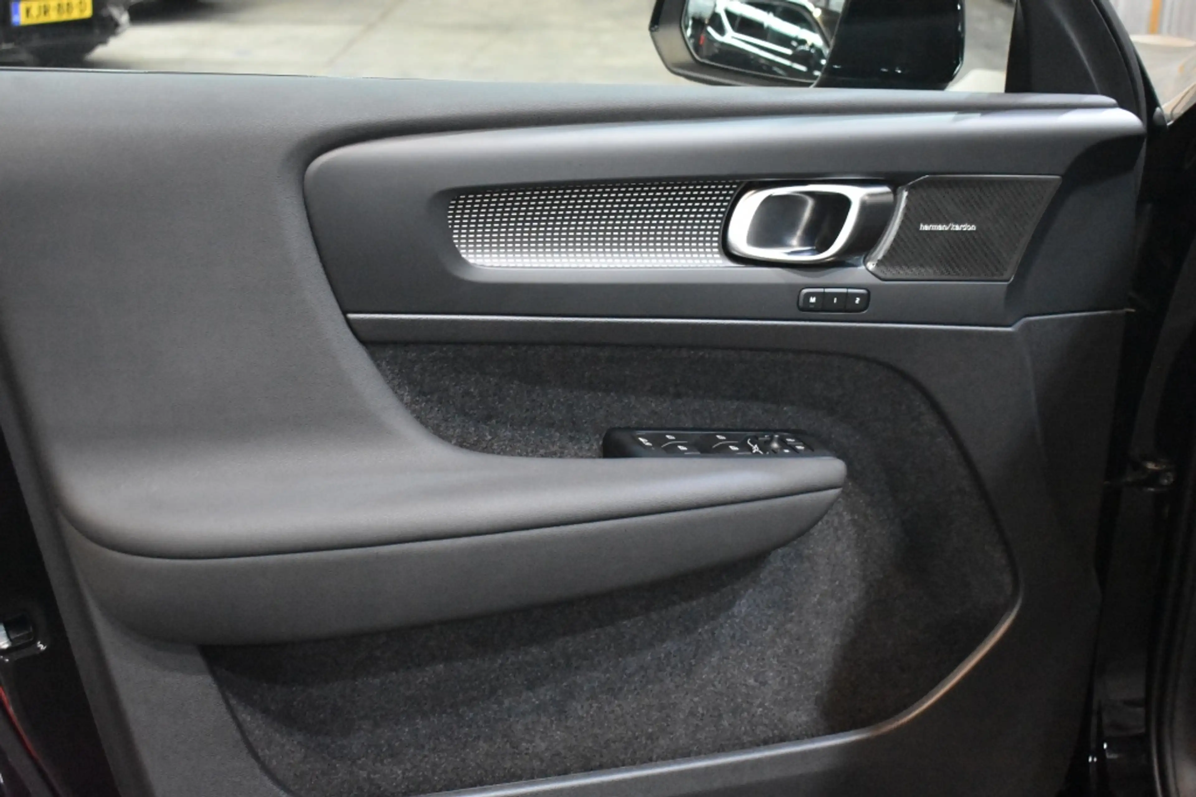 Volvo EX40 Twin Performance 442pk/82kWh Ultra Black Edition | — photo 10
