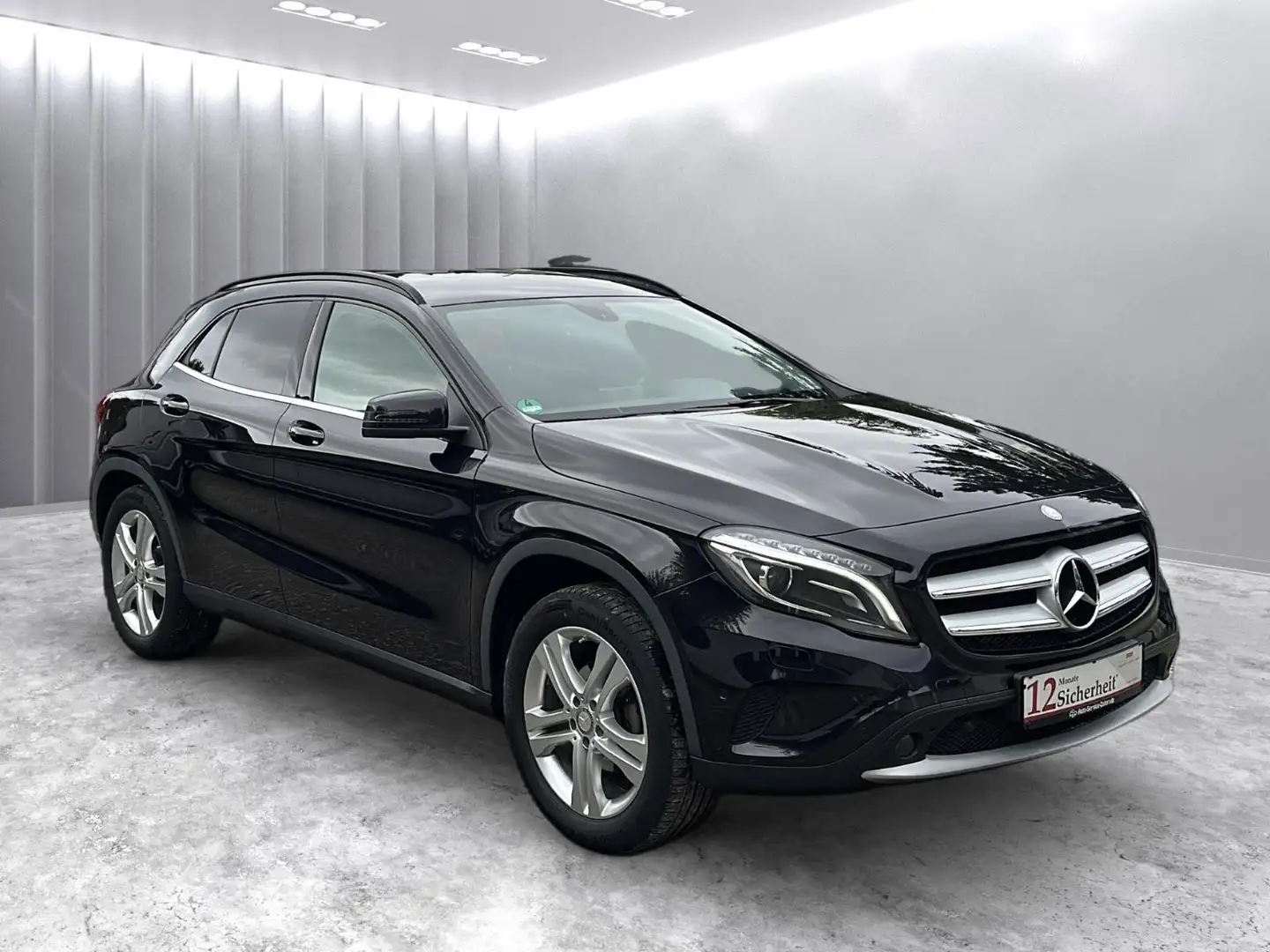 Mercedes-Benz GLA 200 Off-Road *Vollleder/Navi/Bi-Xenon/Totw.* Violett - 1