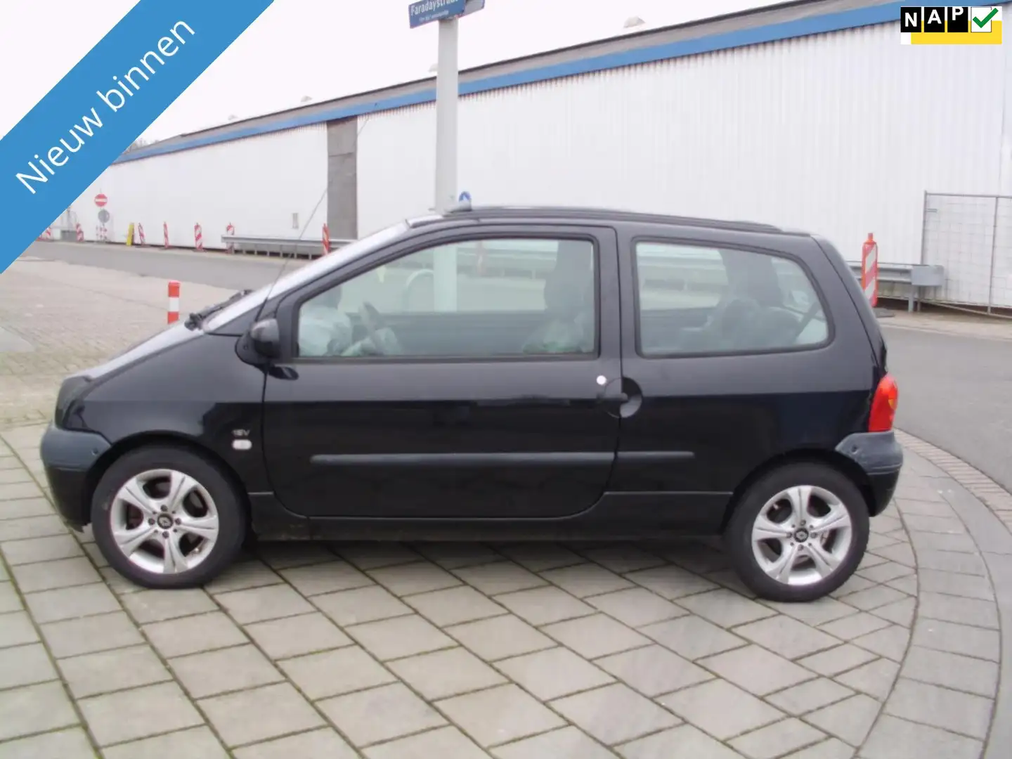 Renault Twingo 1.2 MET AIRCO MOOI AUTO Zwart - 1