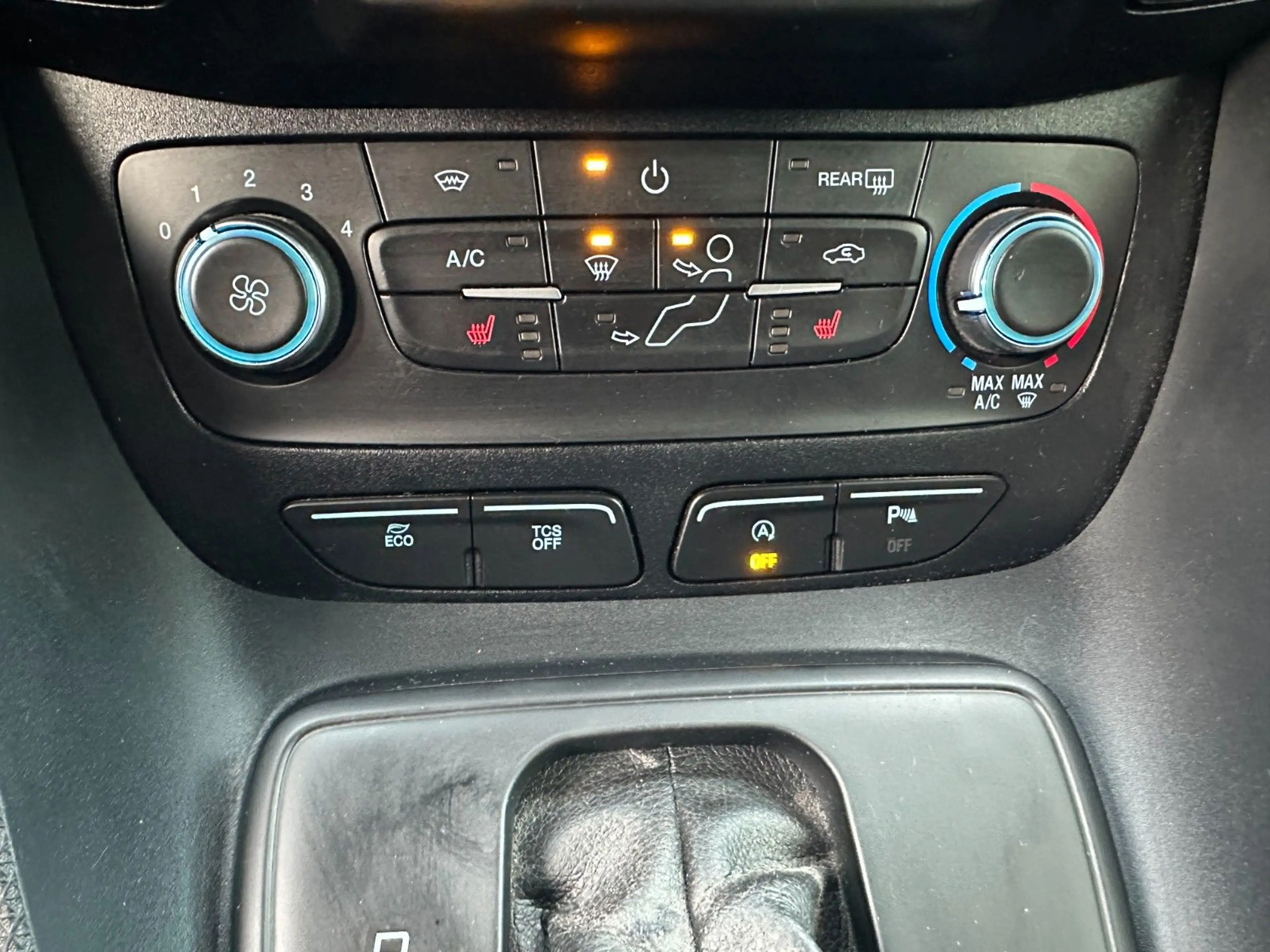 Ford Tourneo Connect Transit Connect 1,5 TDCI Autom. 5-Sitze Shzg PDC — photo 7