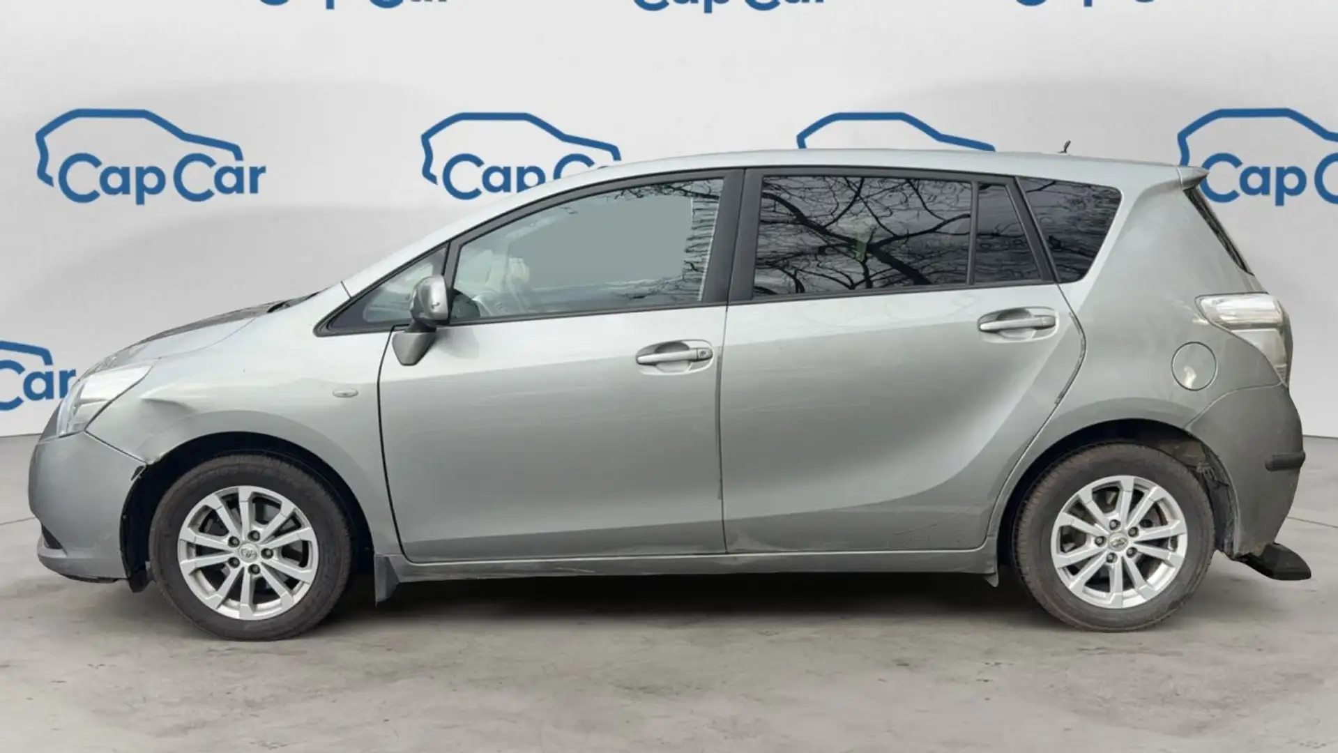 Toyota Verso 2.0 D-4D 126 Skyview Connect - 2