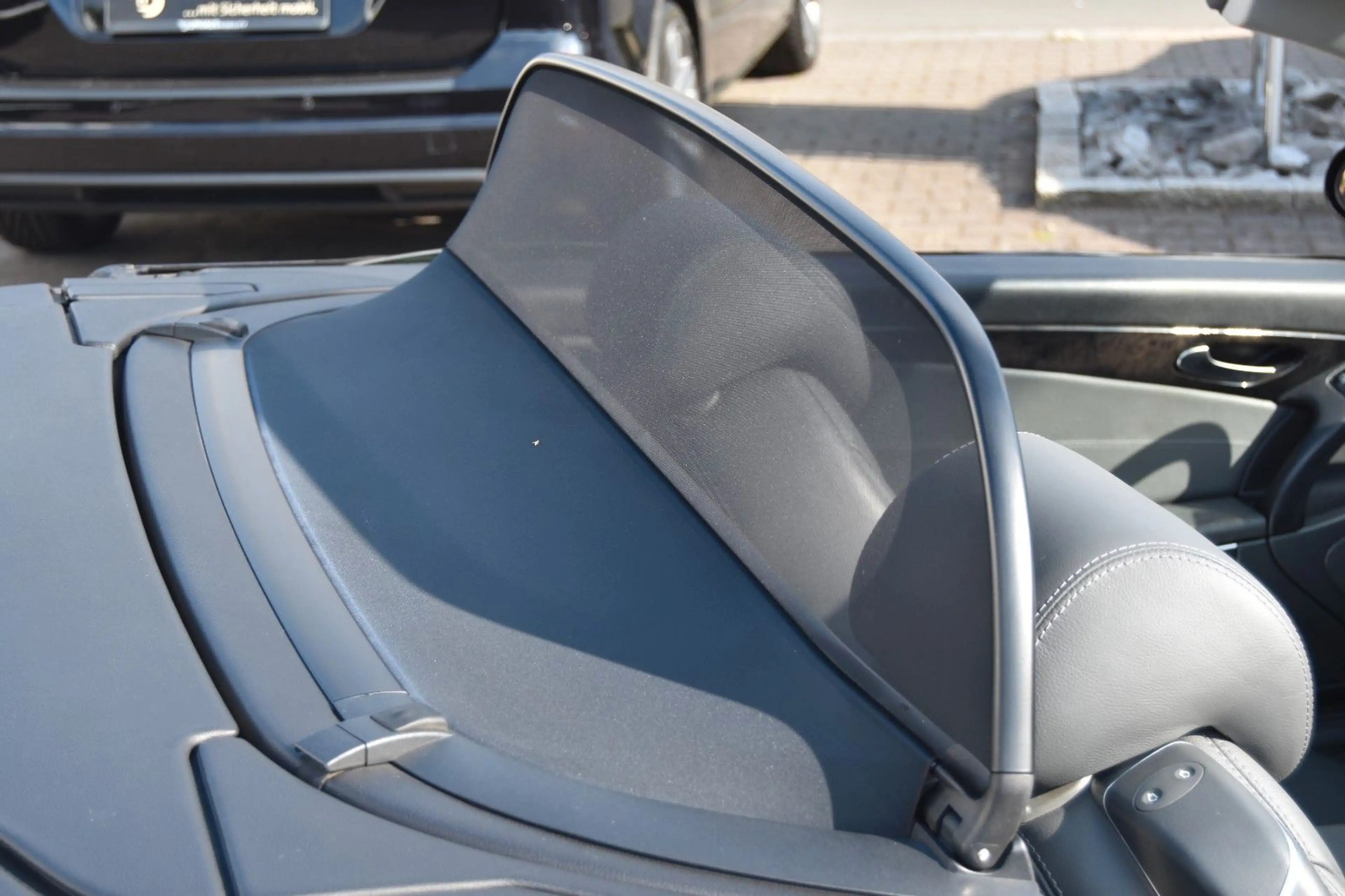 Mercedes-Benz SL 350 XENON/NAVI/BOSE/Windschott/2. Hand — photo 9