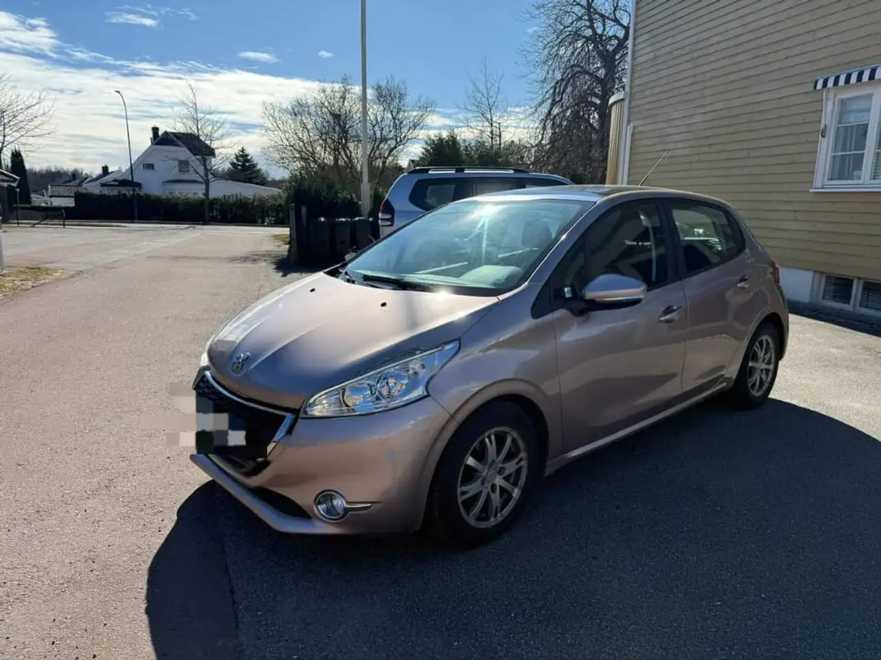 Peugeot 208 1.6 e-HDi 115ch FAP BVM6 Allure