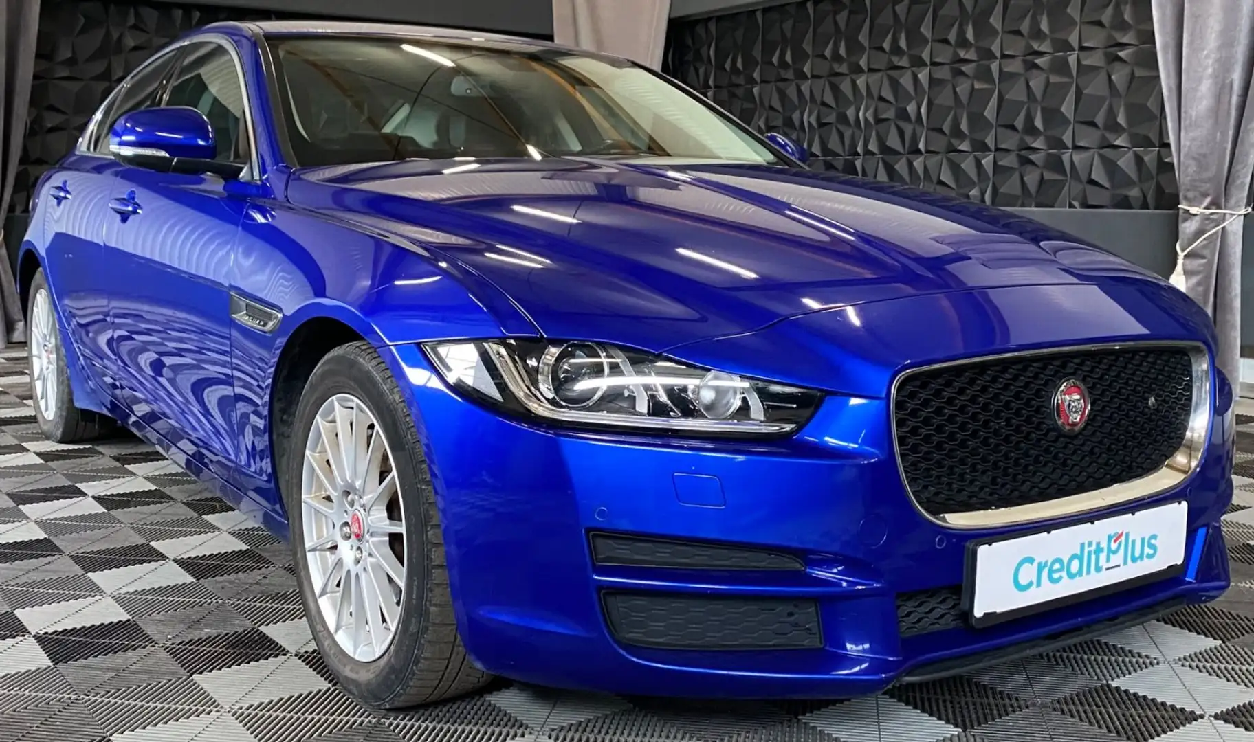 Jaguar XE 20d, Vollleder, Kamera, Digitales Cockpit Blau - 1
