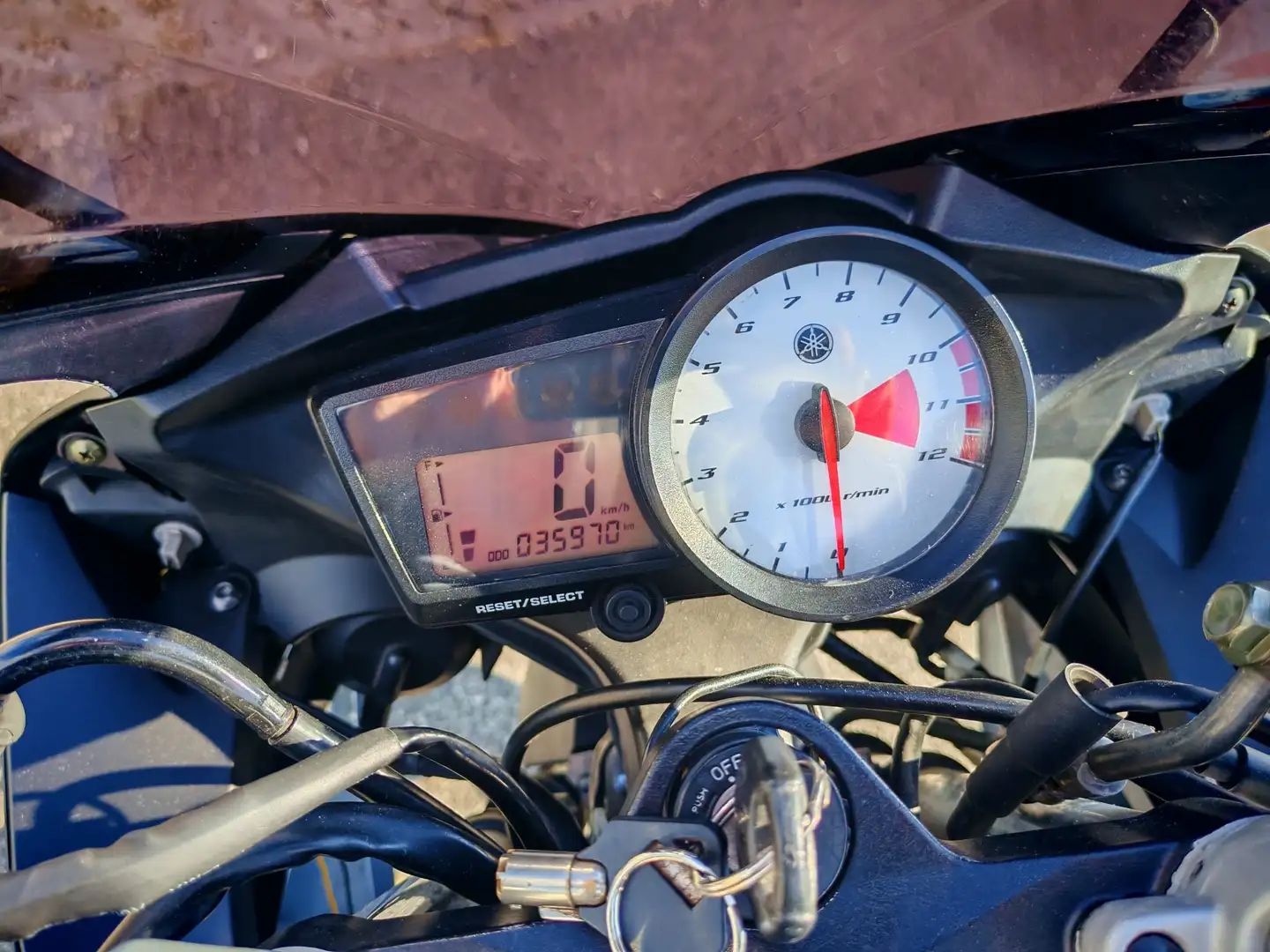 Yamaha YZF-R125 - 2