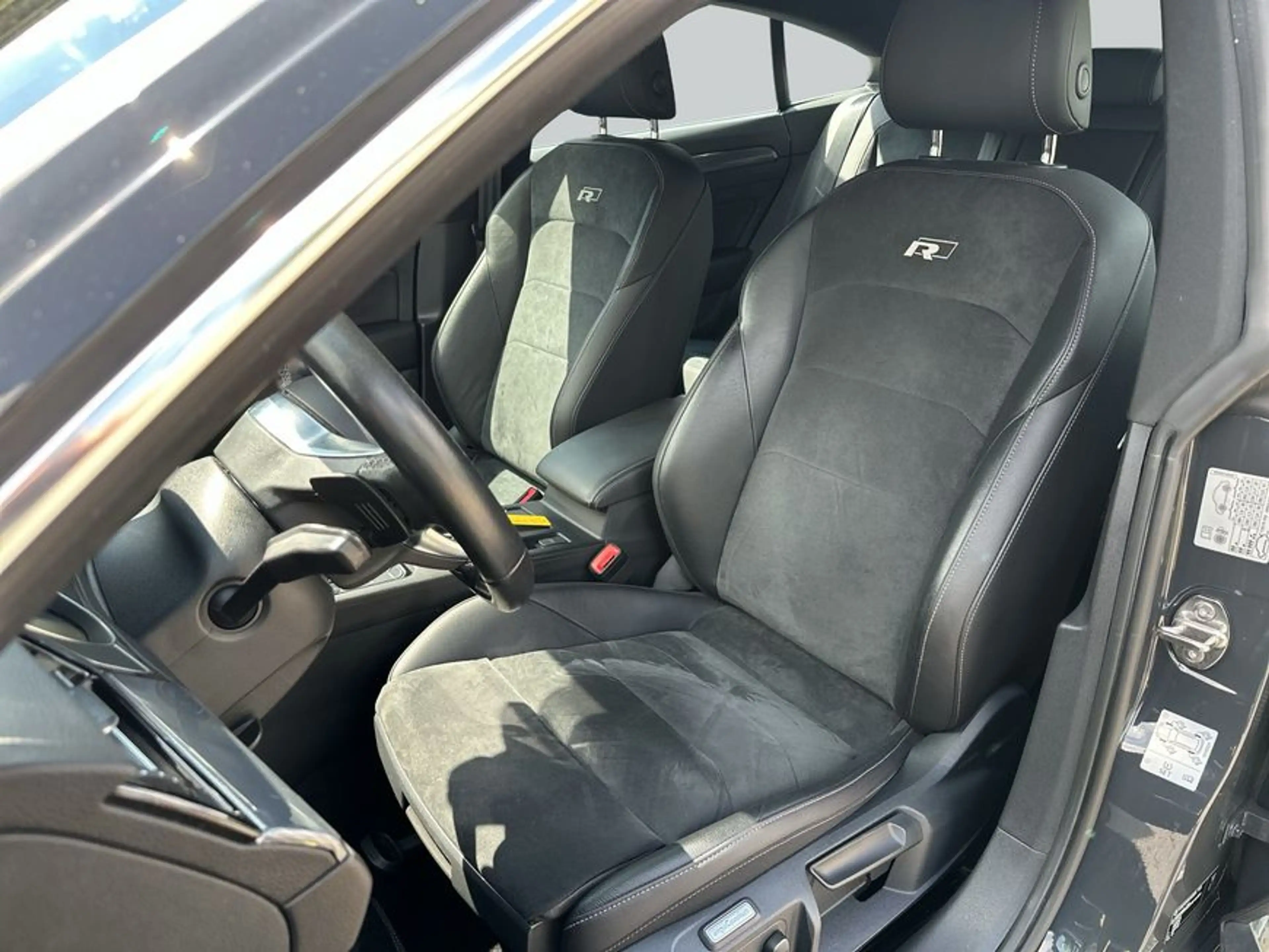 Volkswagen Arteon 2.0 TSI, R-Line DSG AHK/Carplay/SHZ/ACC — photo 10
