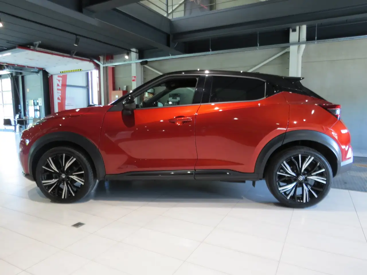 Nissan Juke Juke 1.0 DIG-T 2WD N-Design (EU6AP) 11