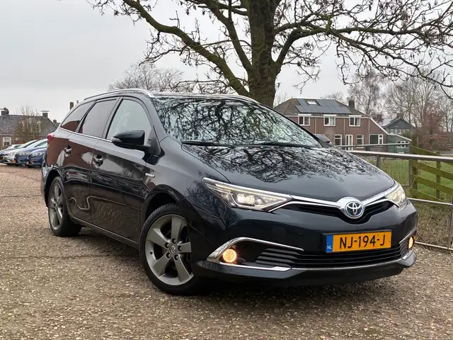 Toyota Auris Touring Sports 1.8 Hybrid Lease pro | Pano + Half