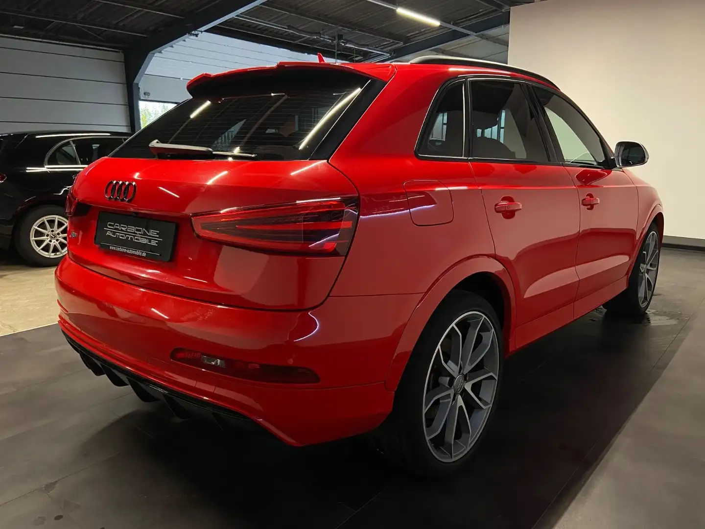 Audi RS Q3 2.5 TFSI quattro**Originaler Serienzustand* Rot - 2