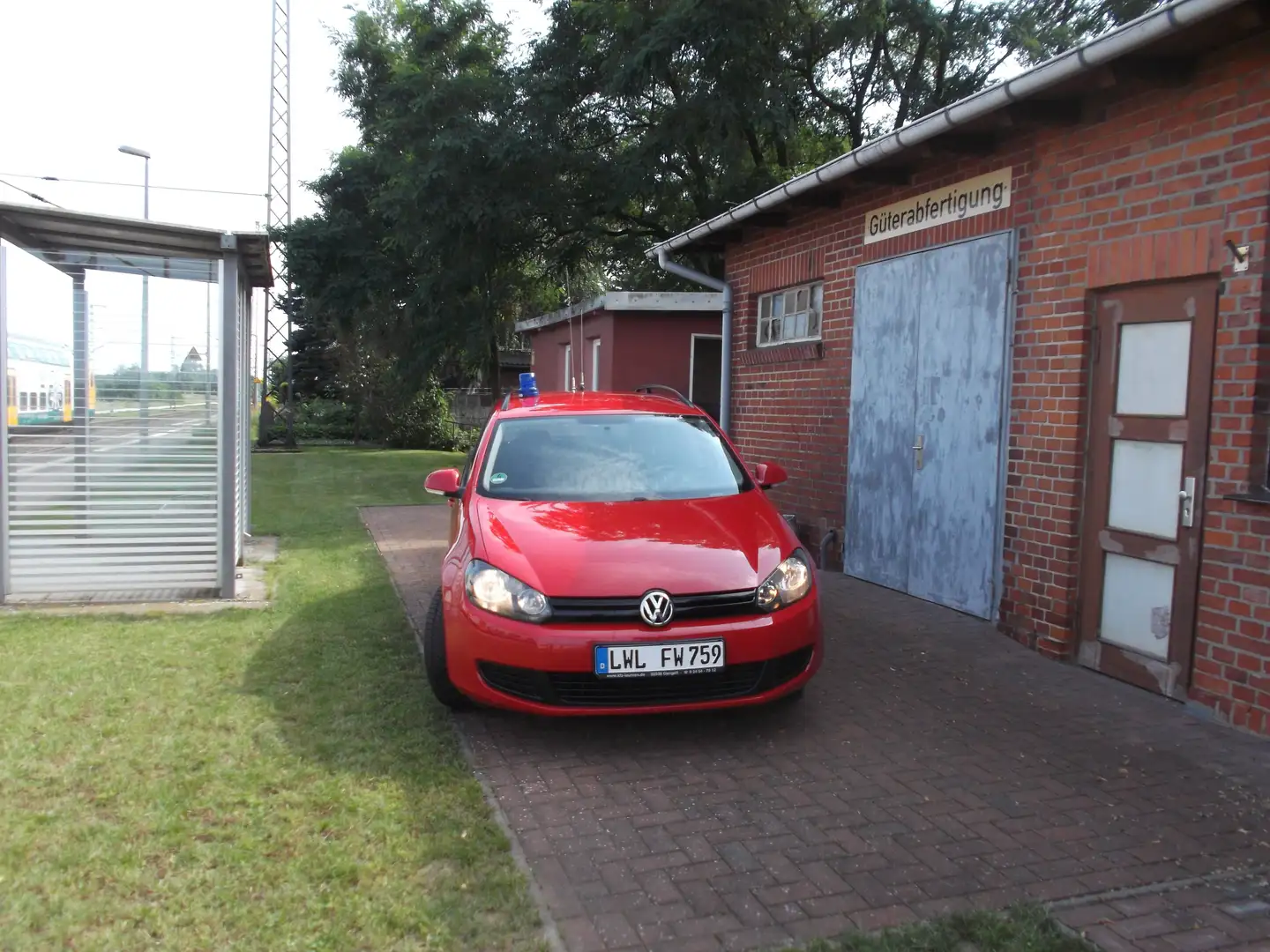 Volkswagen Golf Variant Golf Variant 1.2 TSI Trendline Red - 1