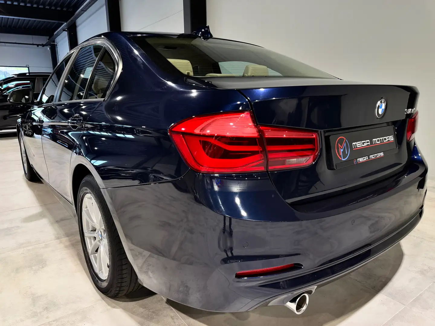 BMW 316 d 116CV NAVi CUiR CLiM CRUiSE FULL LED ADAPTATiF+ - 2