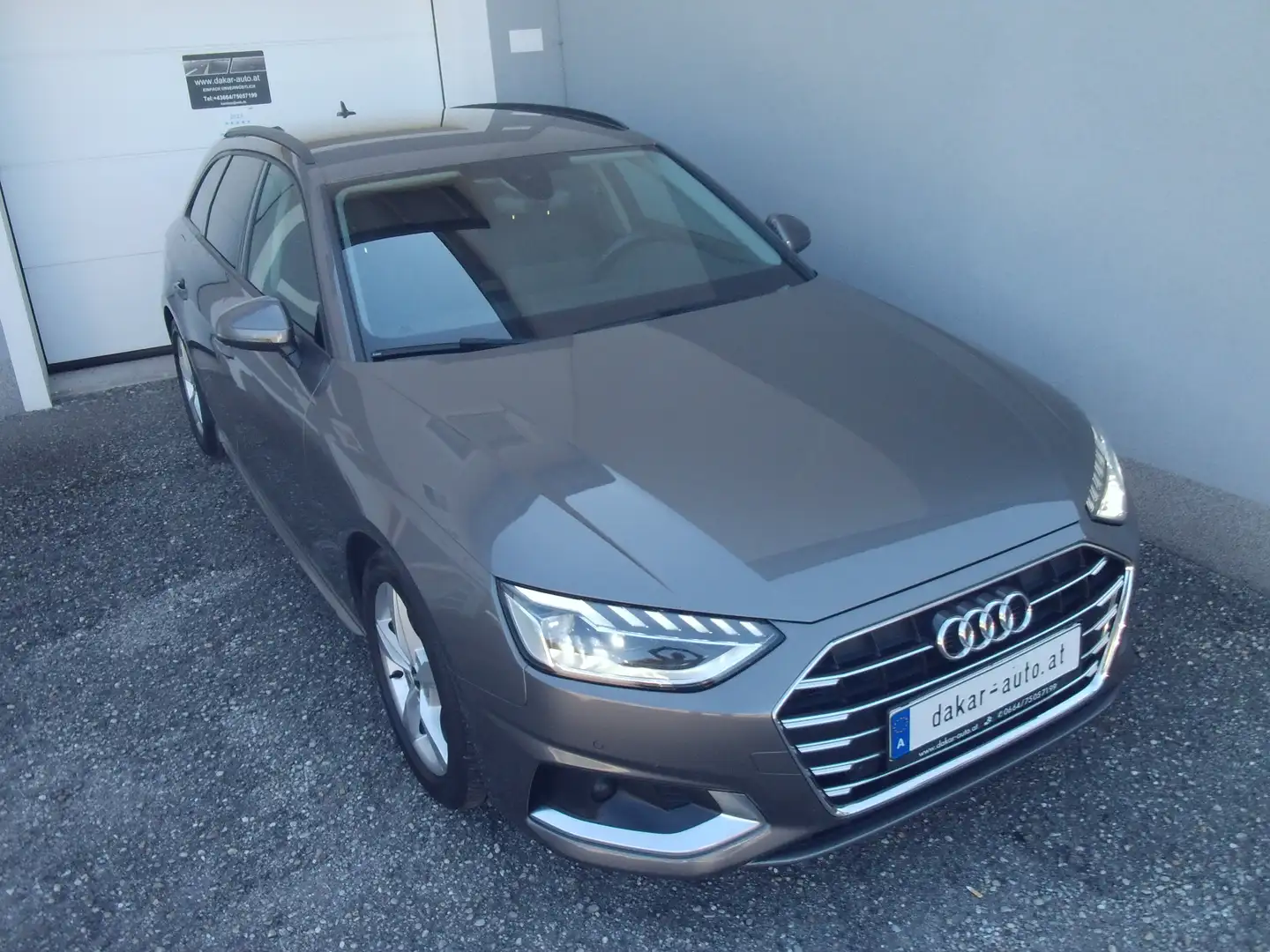 Audi A4 35 TDI adv. S-tronic NAVI, LED+, SHZ, S.FAHRWERK Grau - 2