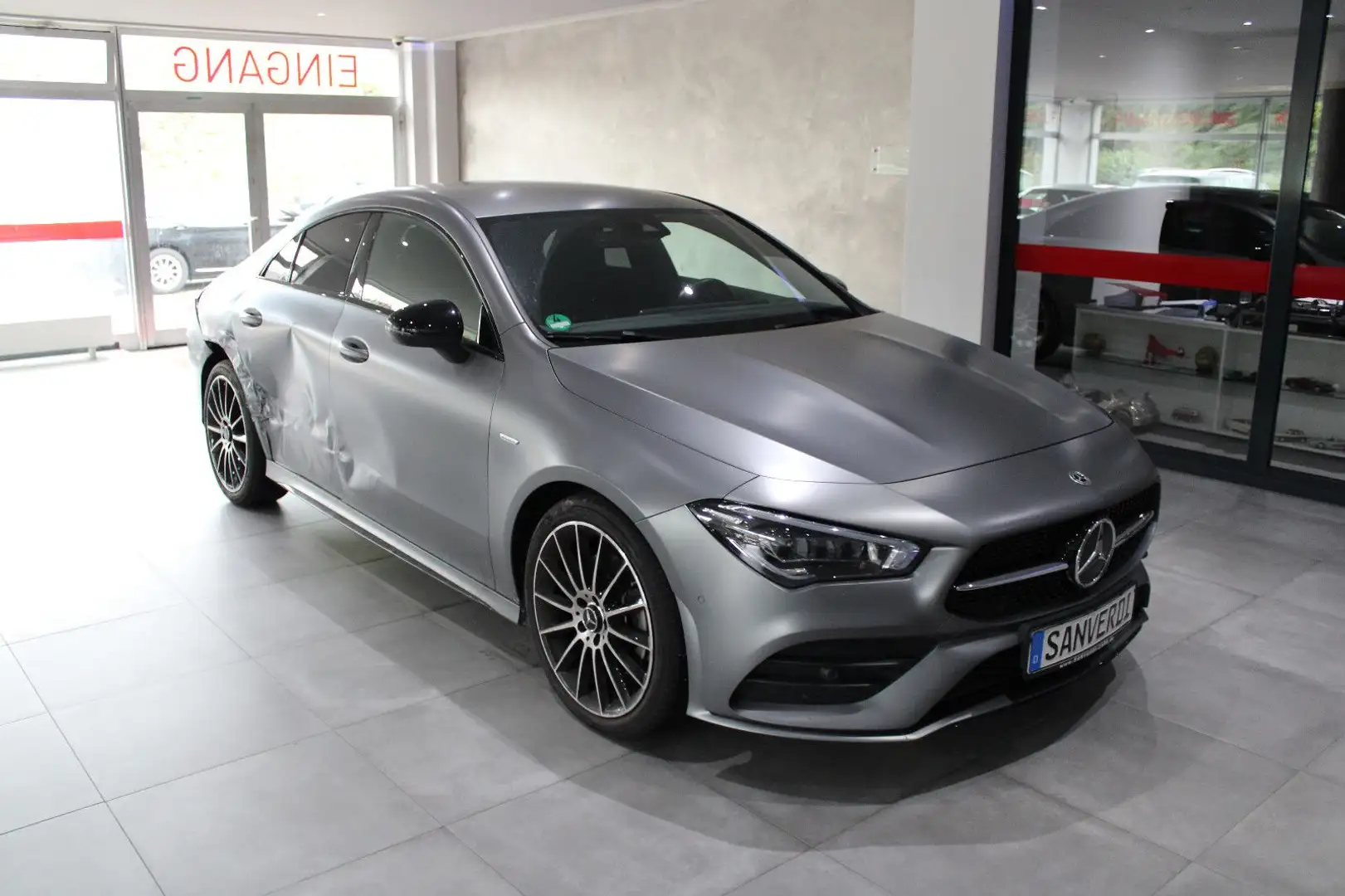 Mercedes-Benz CLA 250 4MATIC AMG-SPORT NIGHT DESIGNO EDITION Gris - 2
