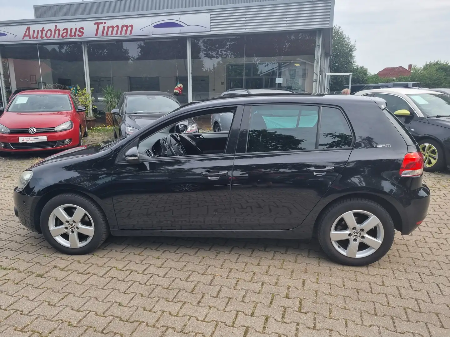 Volkswagen Golf 1.4 TSI DSG Team Schwarz - 2