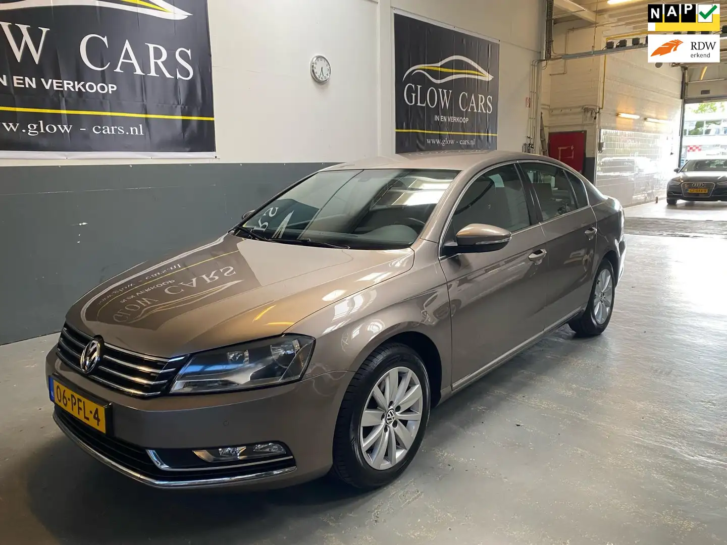Volkswagen Passat 1.4 TSI Comfortline BlueMotion AIRCO|NAVI |PDC |NA Bruin - 1