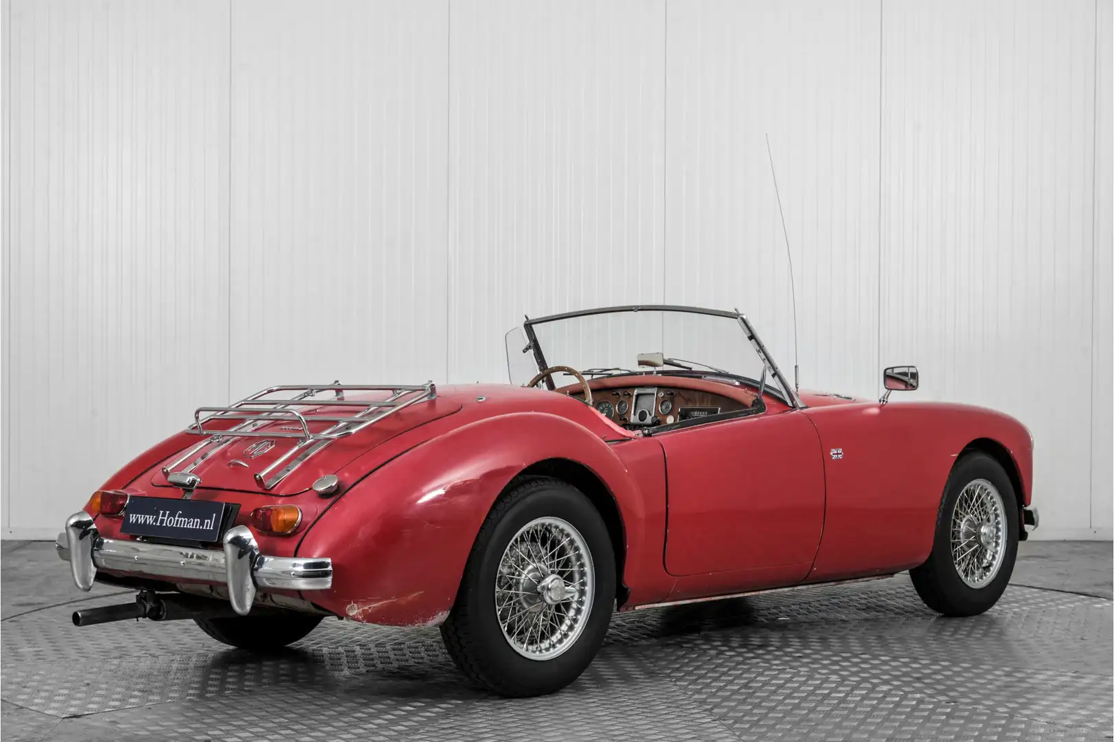 MG MGA MGA 1600 MK II 1622 . Rouge - 2