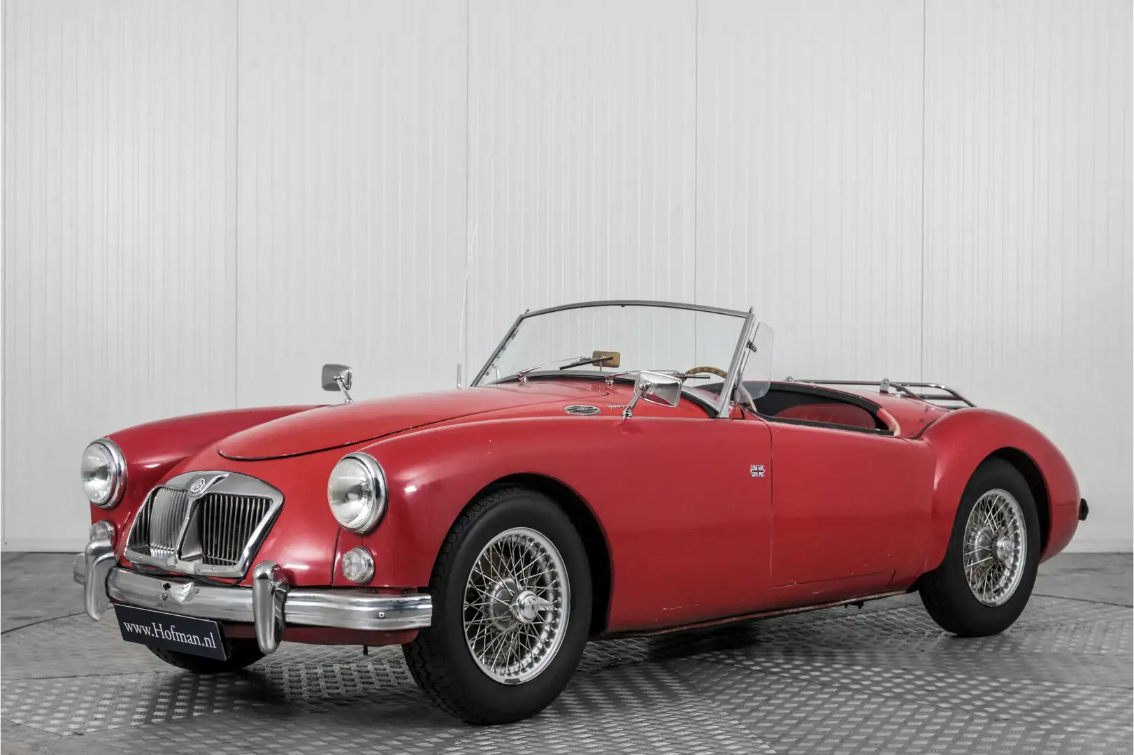 MG MGA MGA 1600 MK II 1622 . Rouge - 1