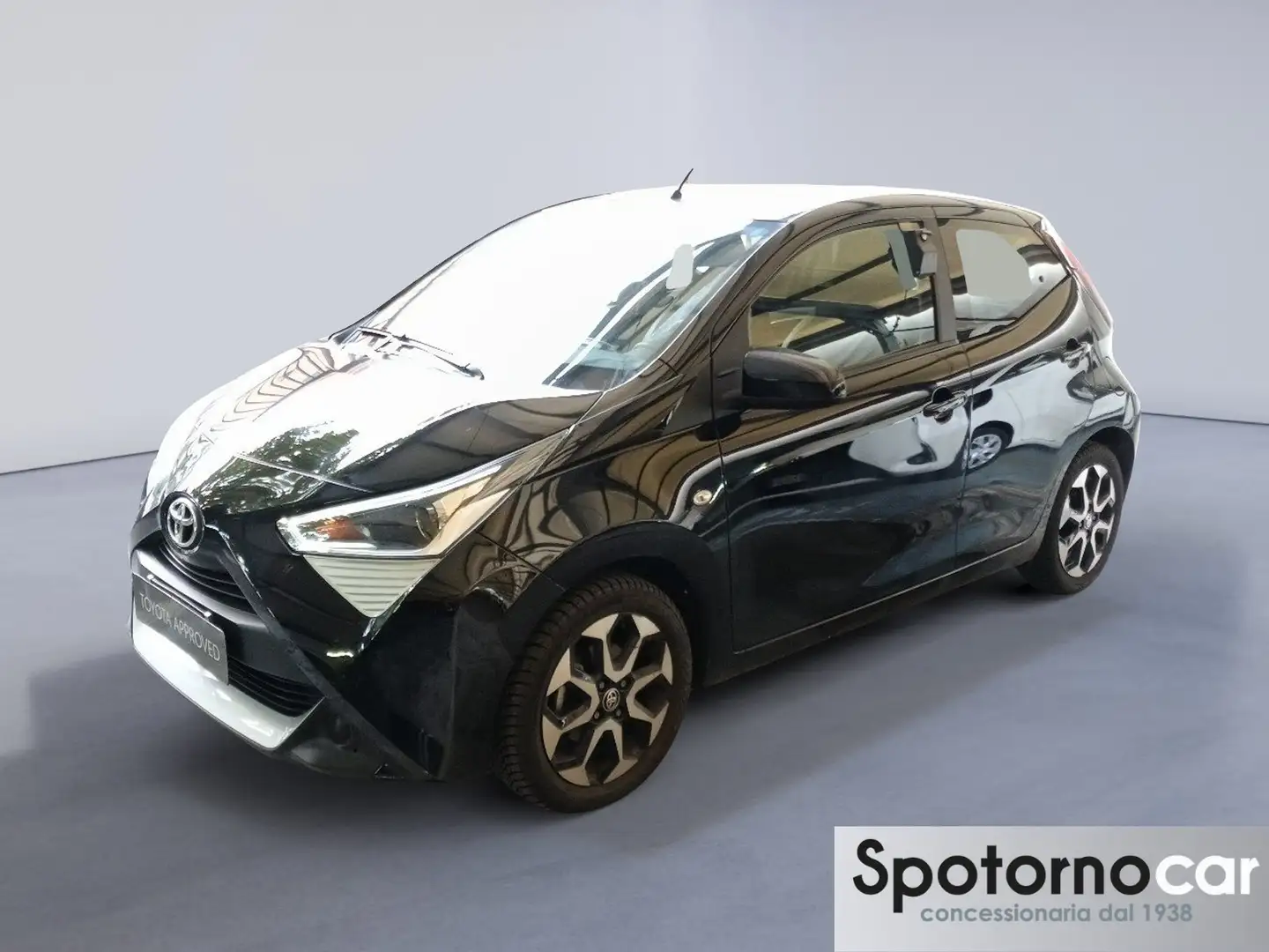 Toyota Aygo Aygo Connect 1.0 VVT-i 72 CV 5 porte x-fun Negro - 1