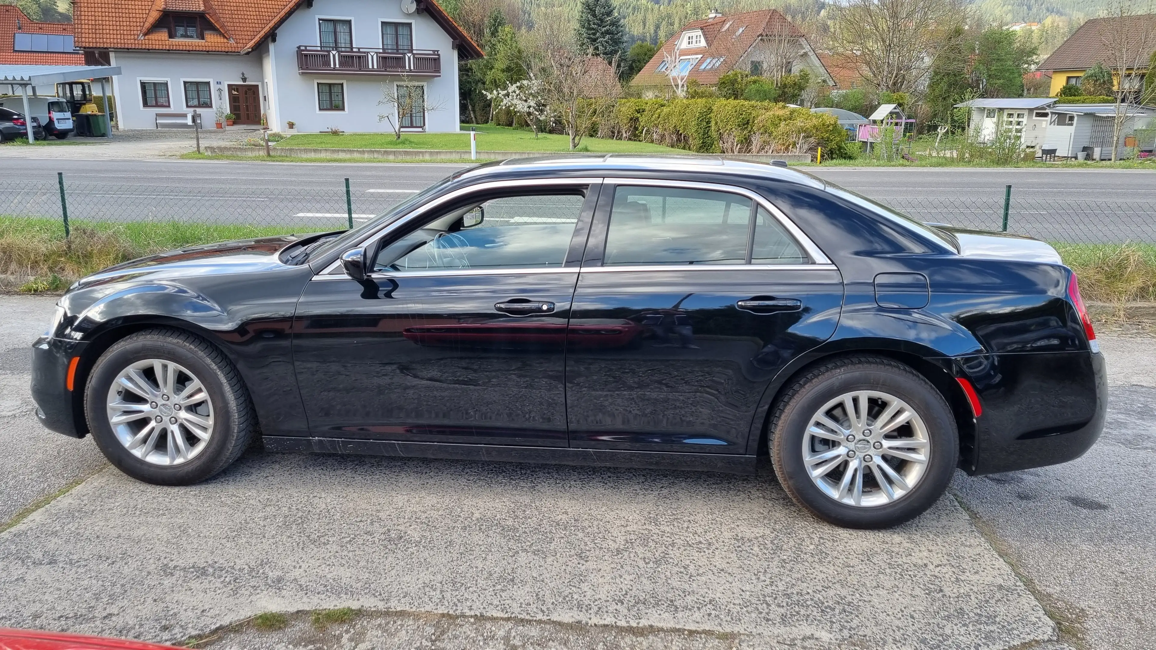 Chrysler 300C 3.6 V6 — photo 8