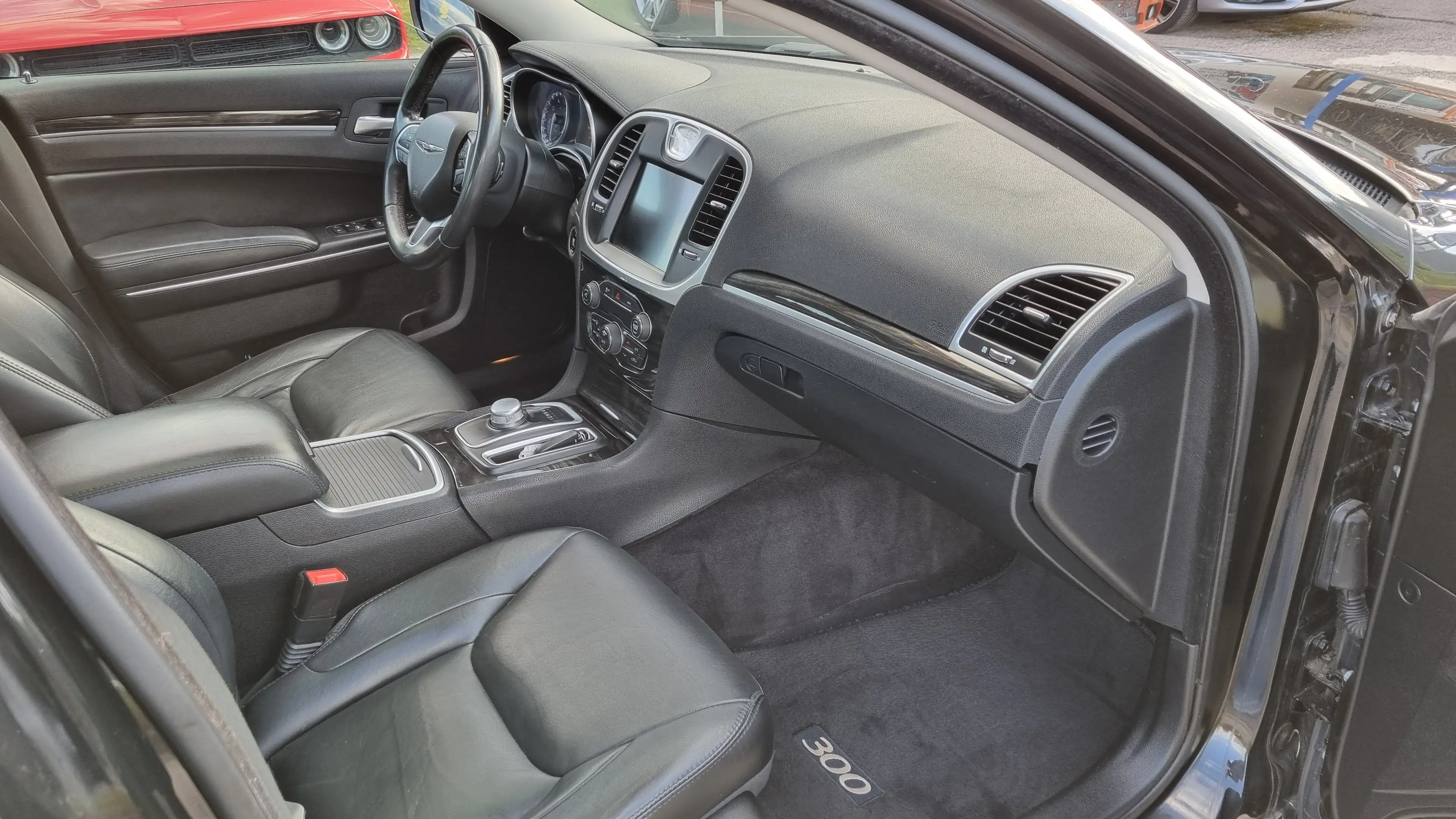 Chrysler 300C 3.6 V6 — photo 15