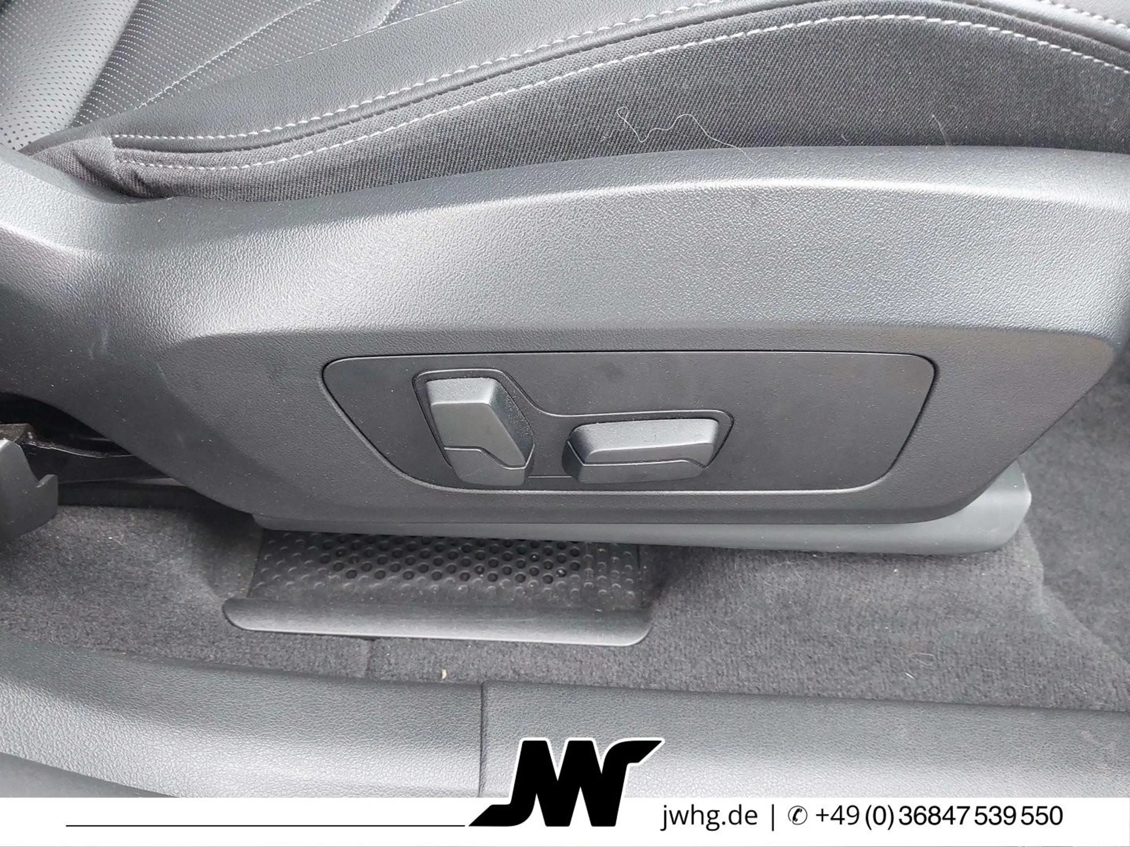 BMW X1 20i M Sport COCKP-PRO/HEAD-UP/ACC/H&K/MASSAGE — photo 11