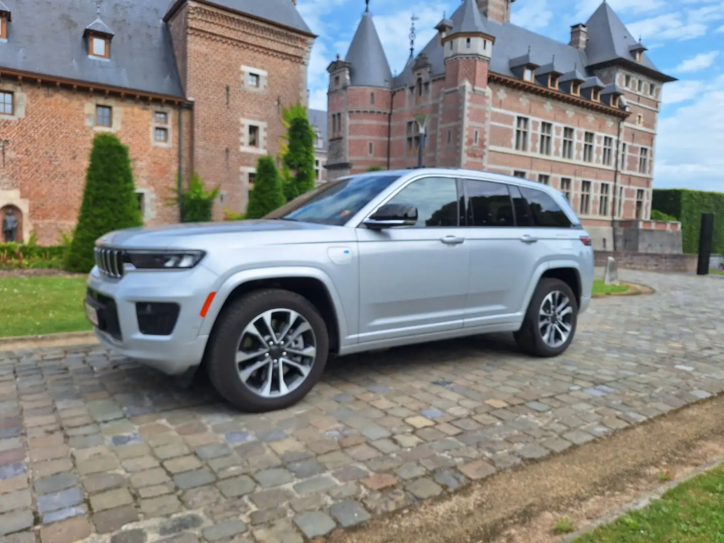 Jeep Grand Cherokee PHEV 2.0 Turbo 4xe AWD Overland Zilver - 1