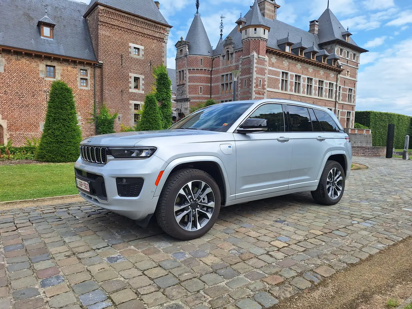 Jeep Grand Cherokee PHEV 2.0 Turbo 4xe AWD Overland Zilver - 2