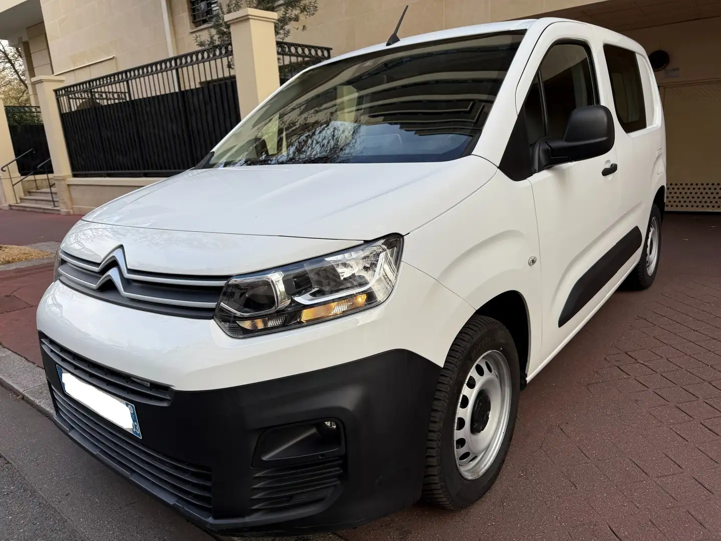 Citroen Berlingo BERLINGO 1000KG BLUEHDI 130 WORKER EAT8 Blanc - 1