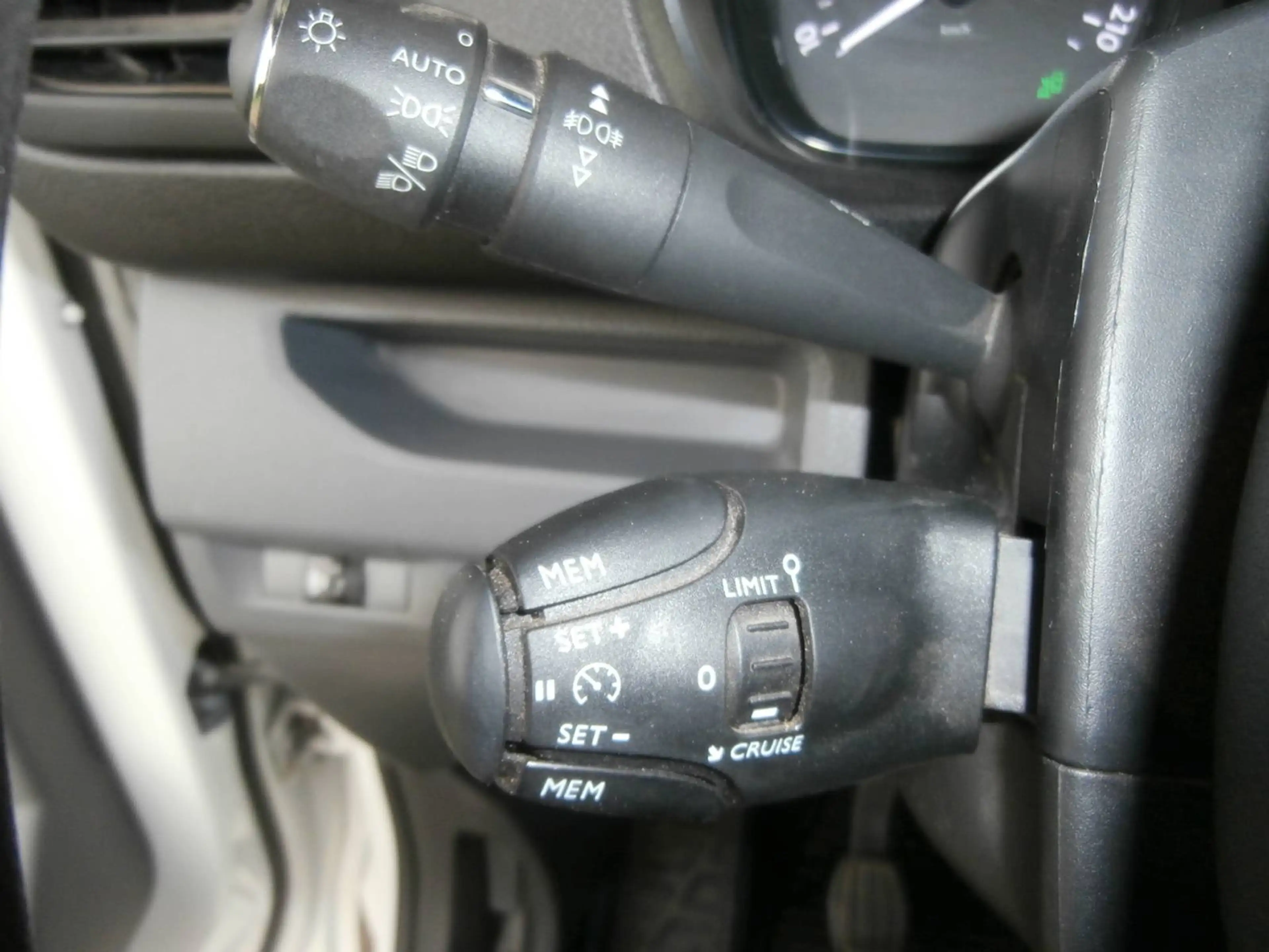 Opel Vivaro 2.0 TD L2H1 122pk(90kw)airco cruise navigatie gekeurd voor verkoop — photo 14
