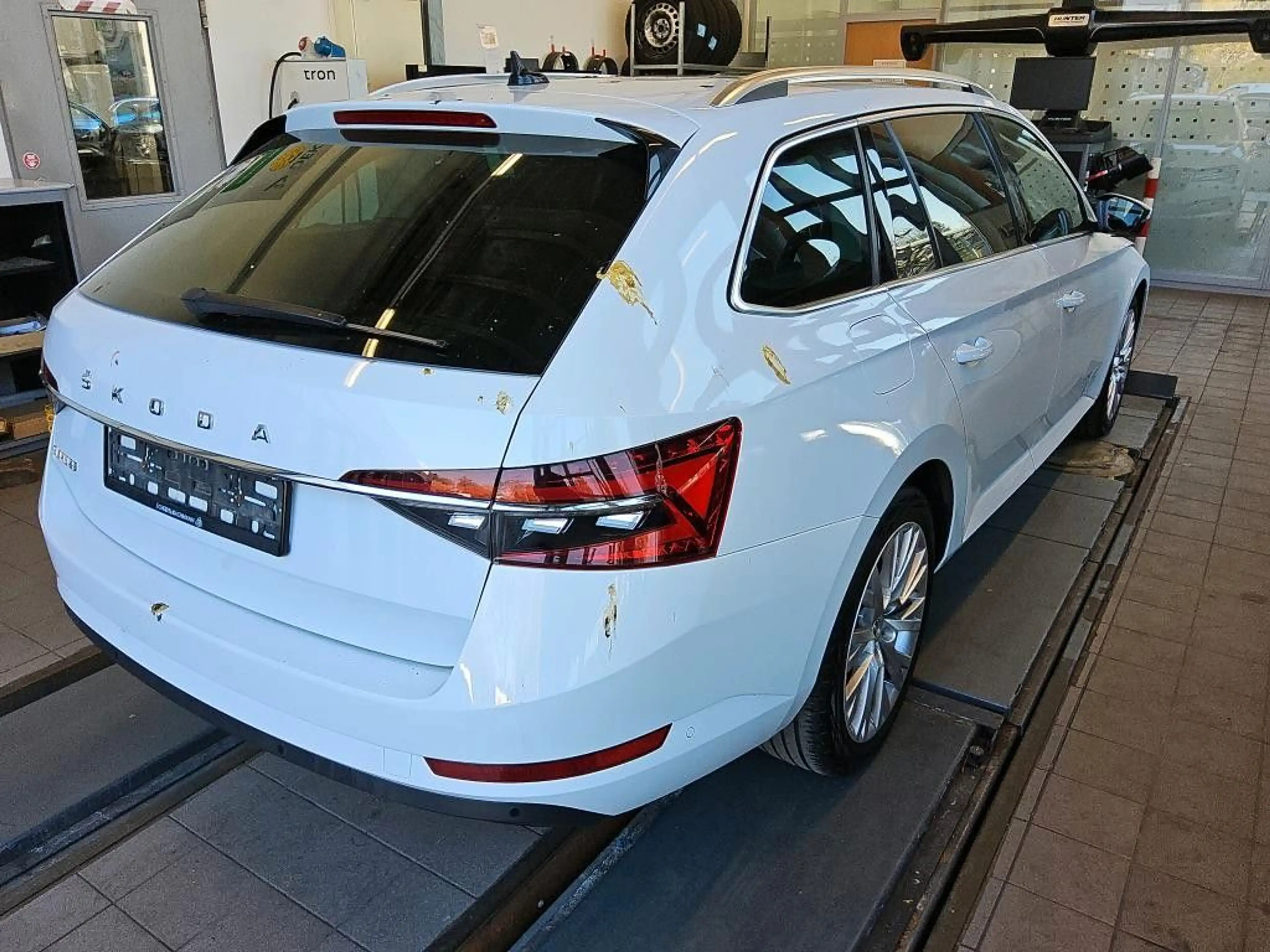Skoda Superb Combi Style 2.0TDI DSG Navi AHK SHZ ACC — photo 4