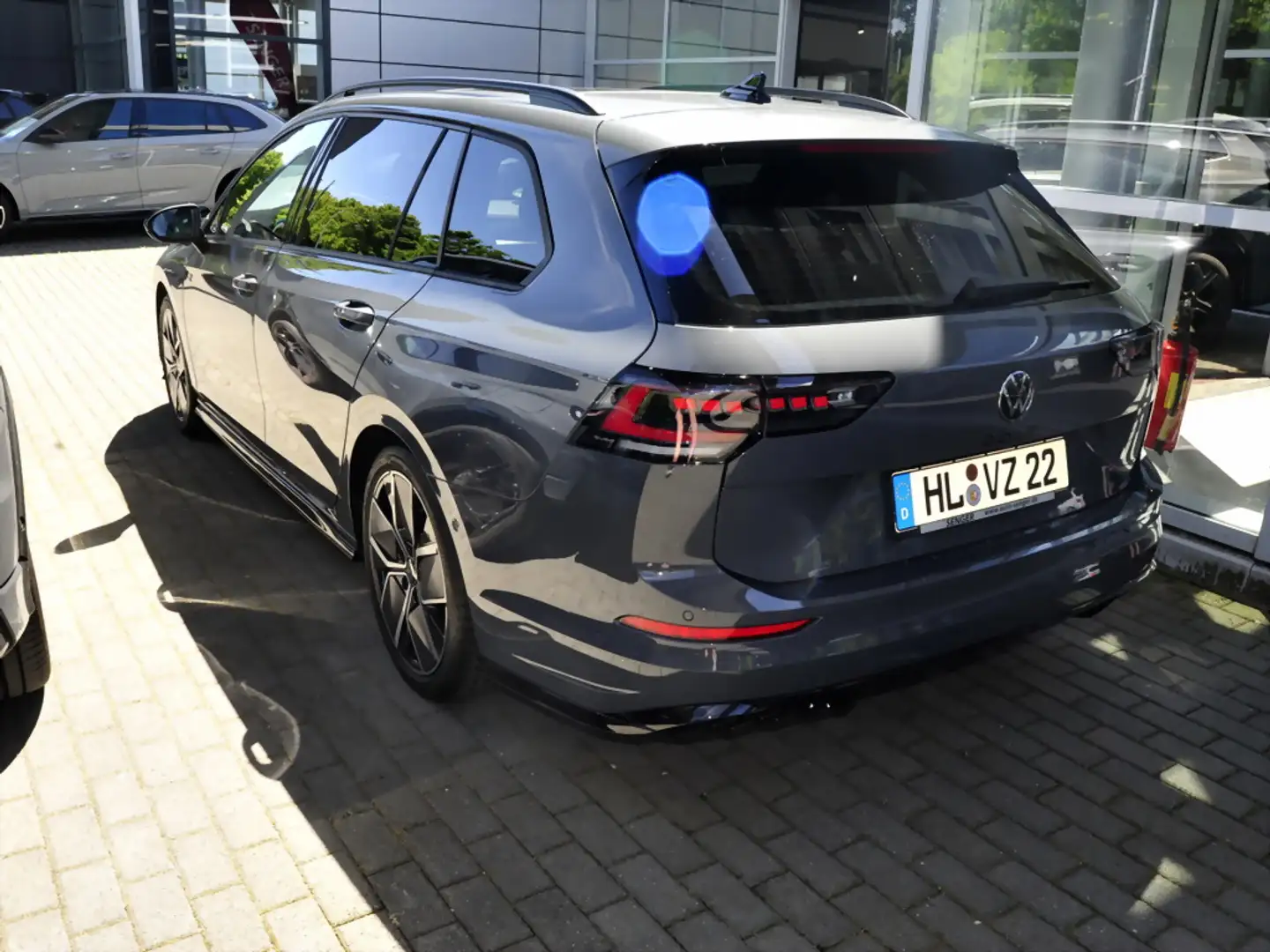 Volkswagen Golf VIII Variant 1.5 eTSI R-Line Pano. Navi LED Grau - 2