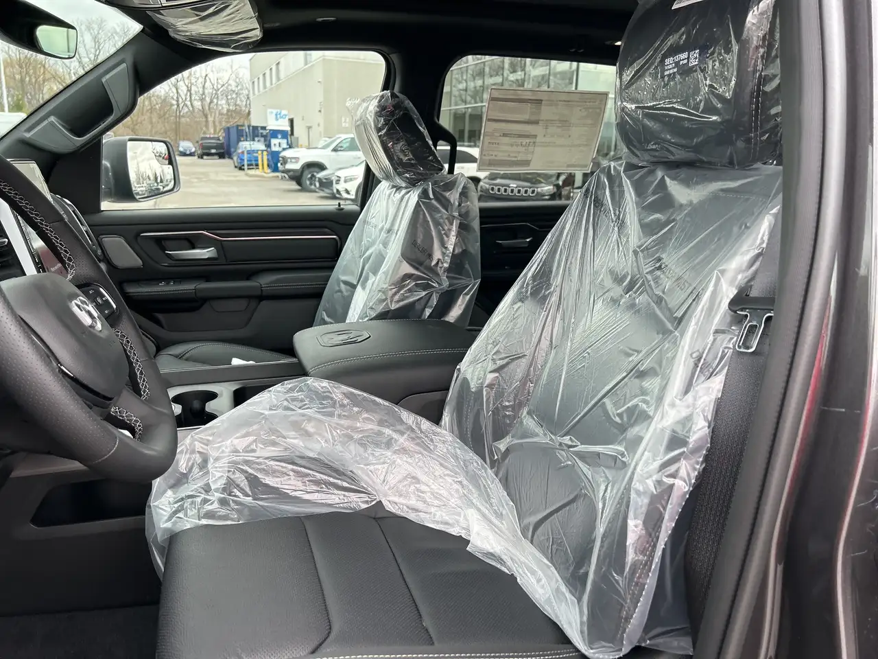 RAM 1500 снимка RAM 1500