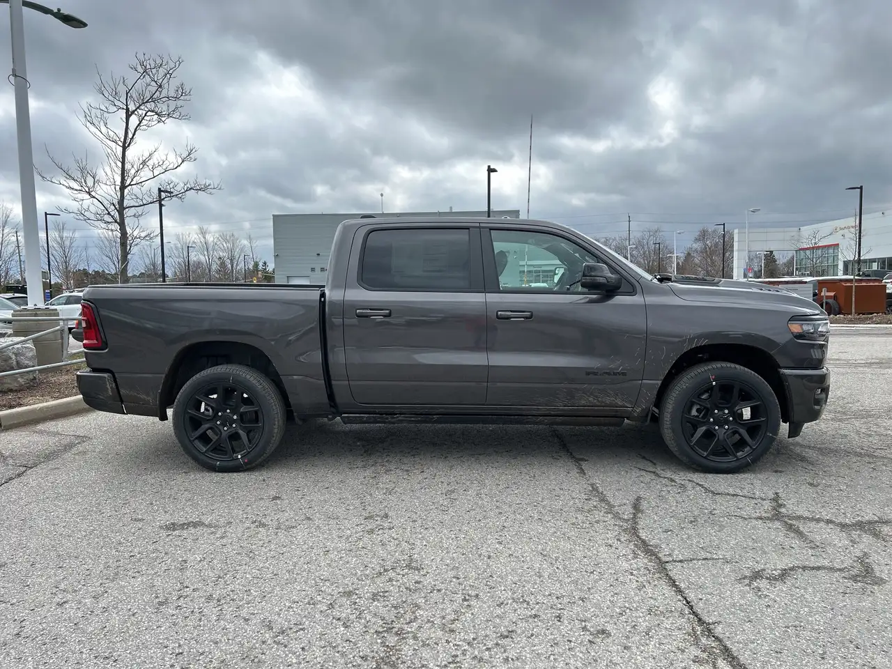 RAM 1500 снимка RAM 1500