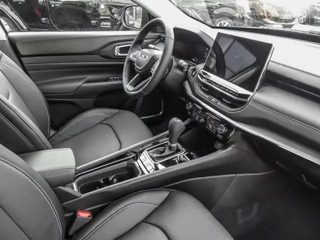Jeep Compass view 5