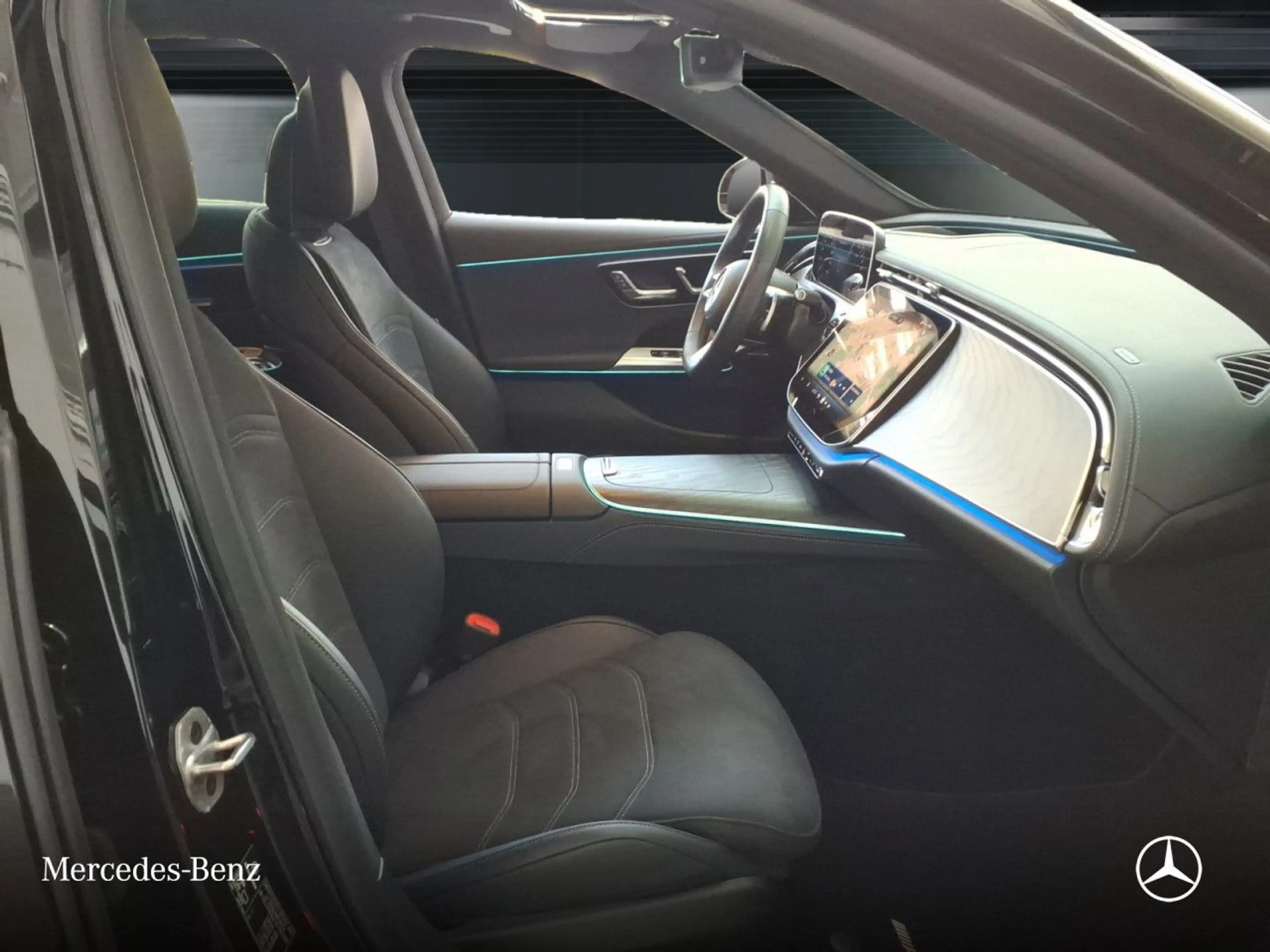 Mercedes-Benz E 300 e T Edition AMG-Line Fahrass 360° Pano HUD — photo 10