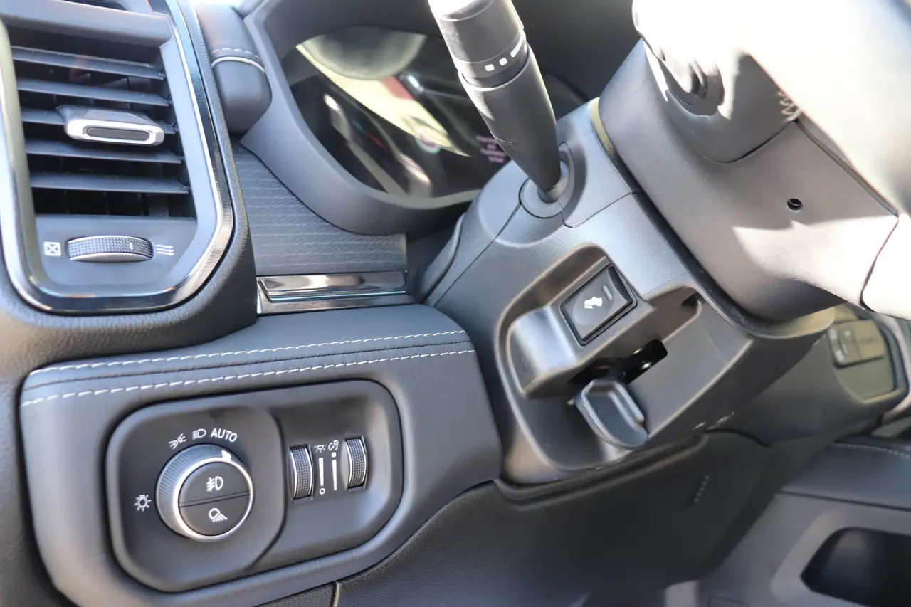 RAM 3500 снимка RAM 3500