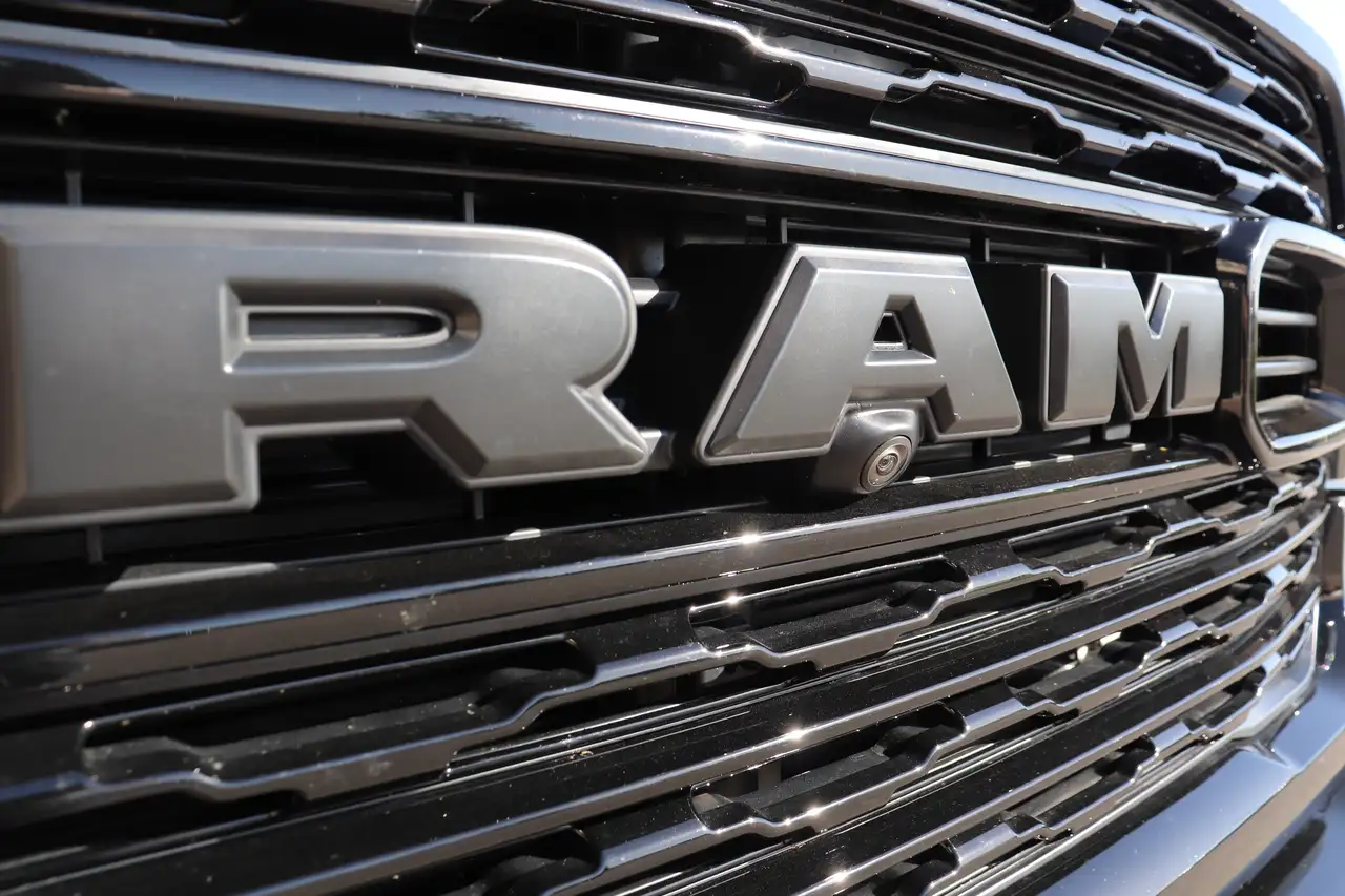 RAM 3500 снимка RAM 3500