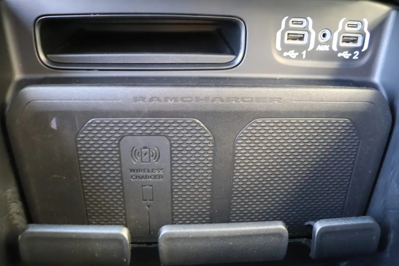 RAM 3500 снимка RAM 3500