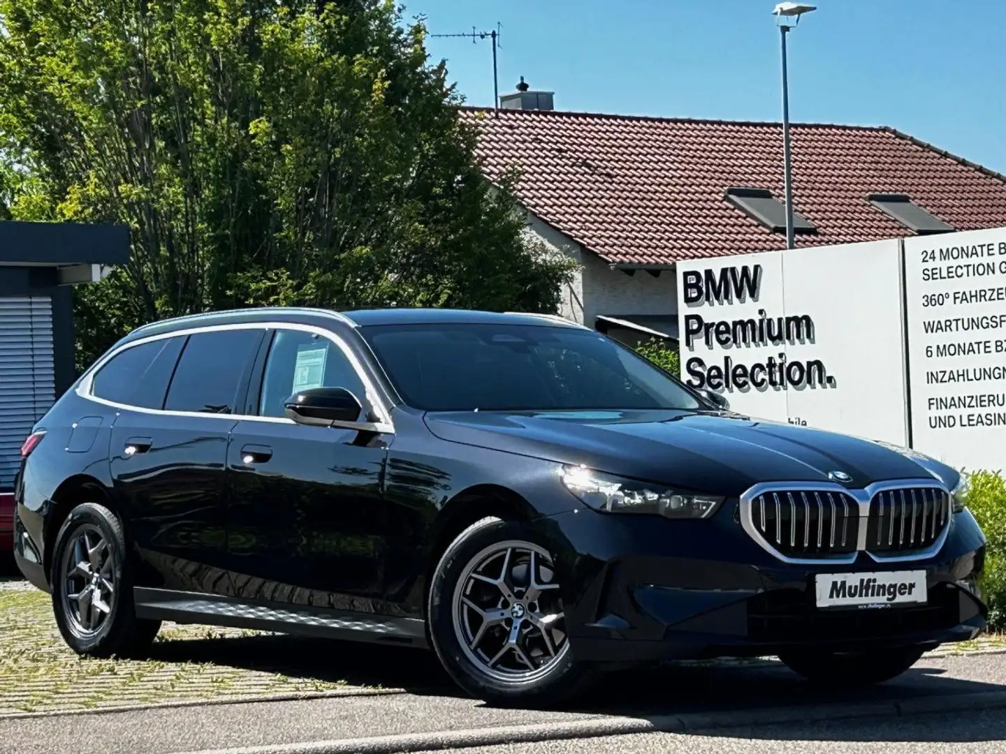 BMW 520 d xDrive Tour. Standh.Sitz-Bel.SurView Ha/Ka Schwarz - 2