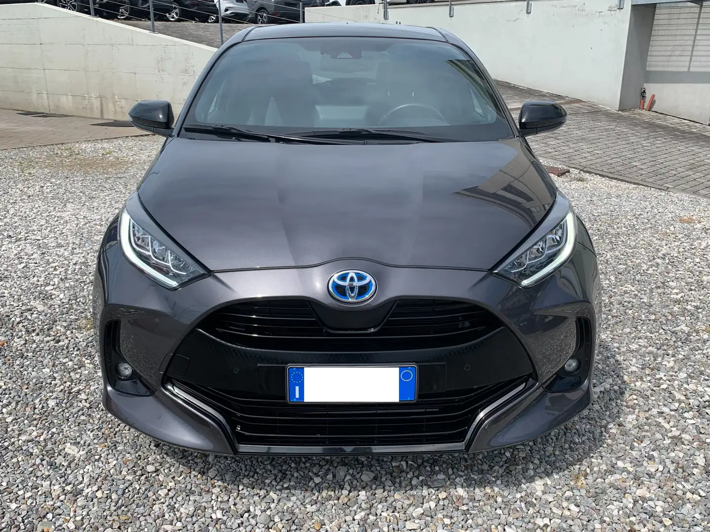 Toyota Yaris Yaris 1.5h Lounge Tetto Panoramico FULL OPTIONAL!! - 2