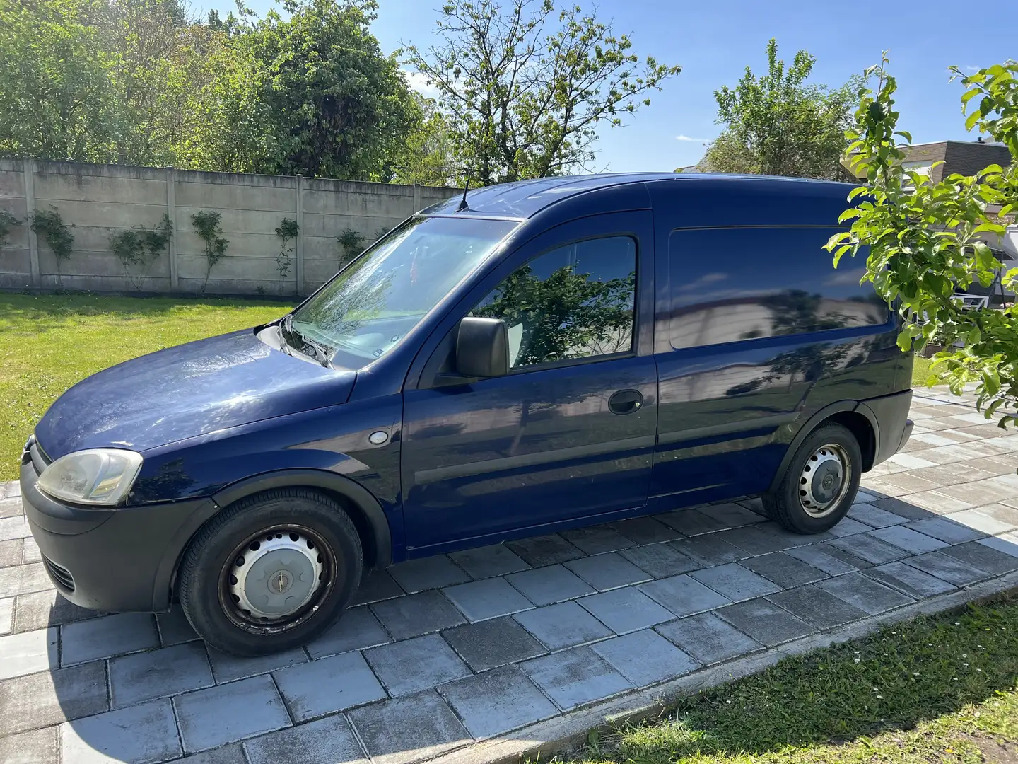 Opel Combo 1.7  lichte vracht reeds gekeurd voor verkoop - 2