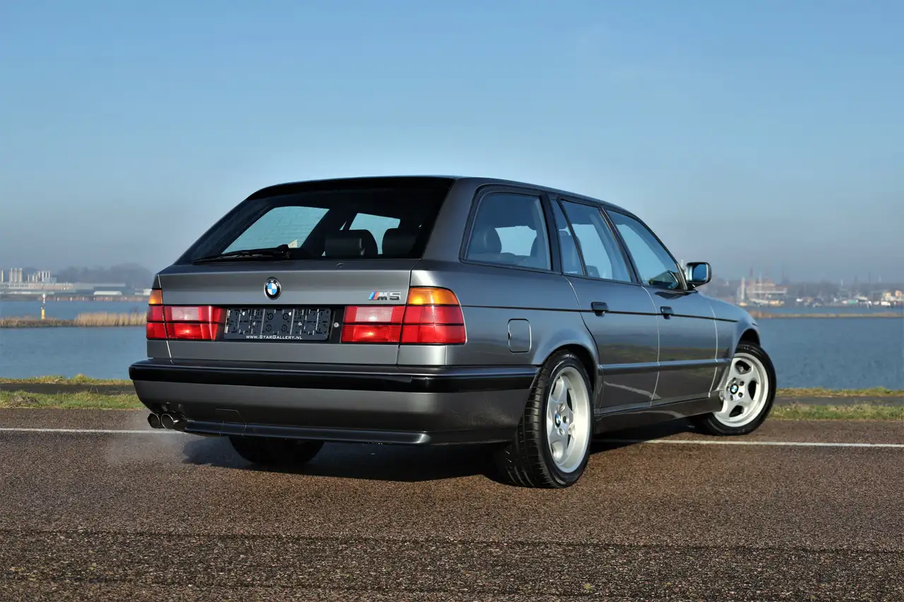BMW M5 5-serie Touring E34 Youngtimer, foto 4