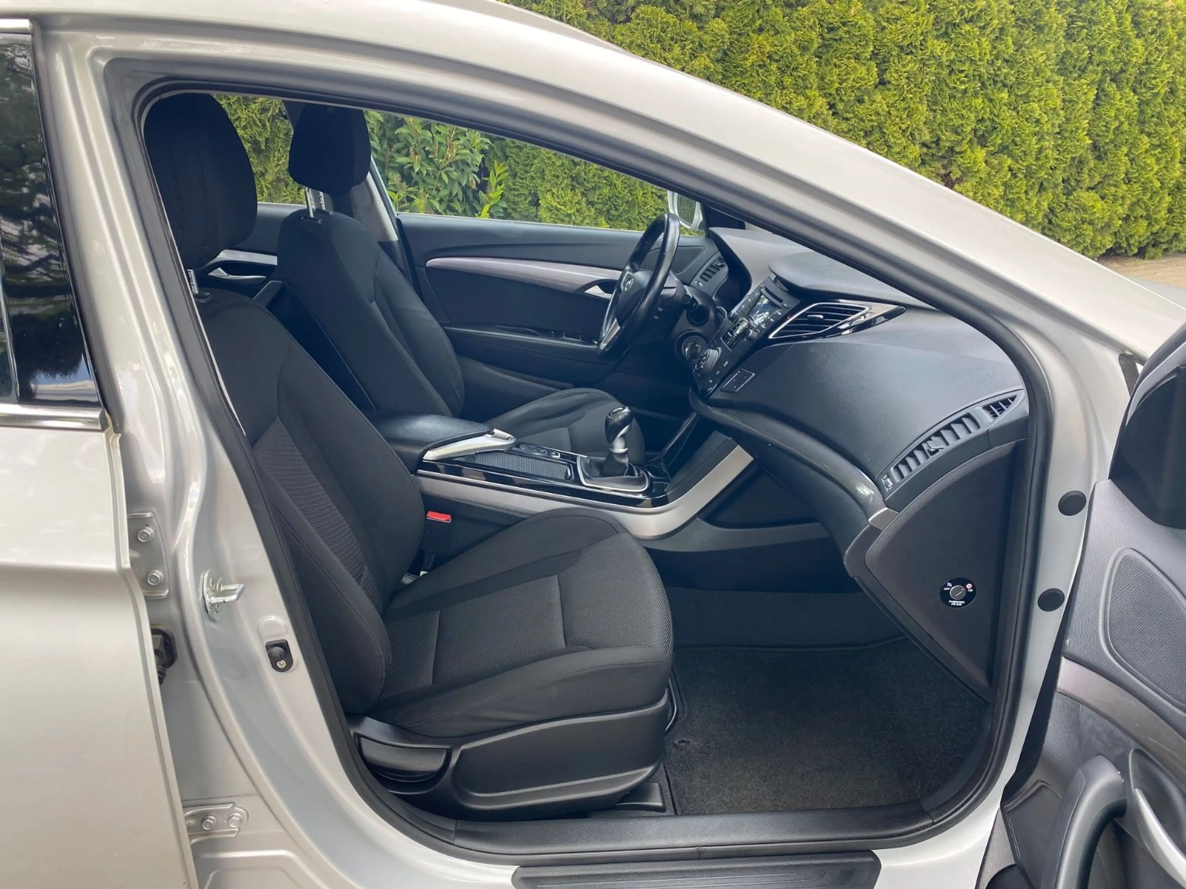 Hyundai i40 cw 1.6 GDI 5 Star Edition Klimaaut.//99Kw — photo 11